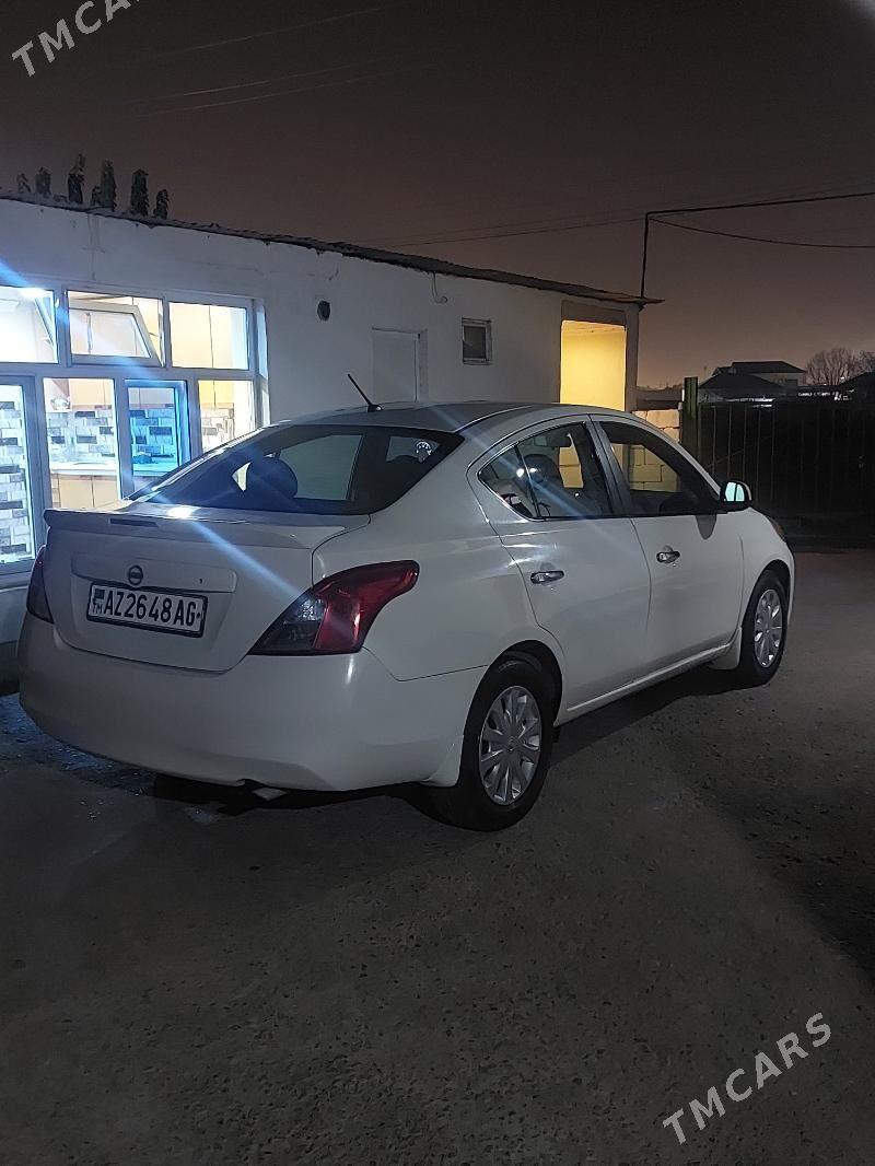 Nissan Versa 2013 - 128 000 TMT - Garadamak - img 7