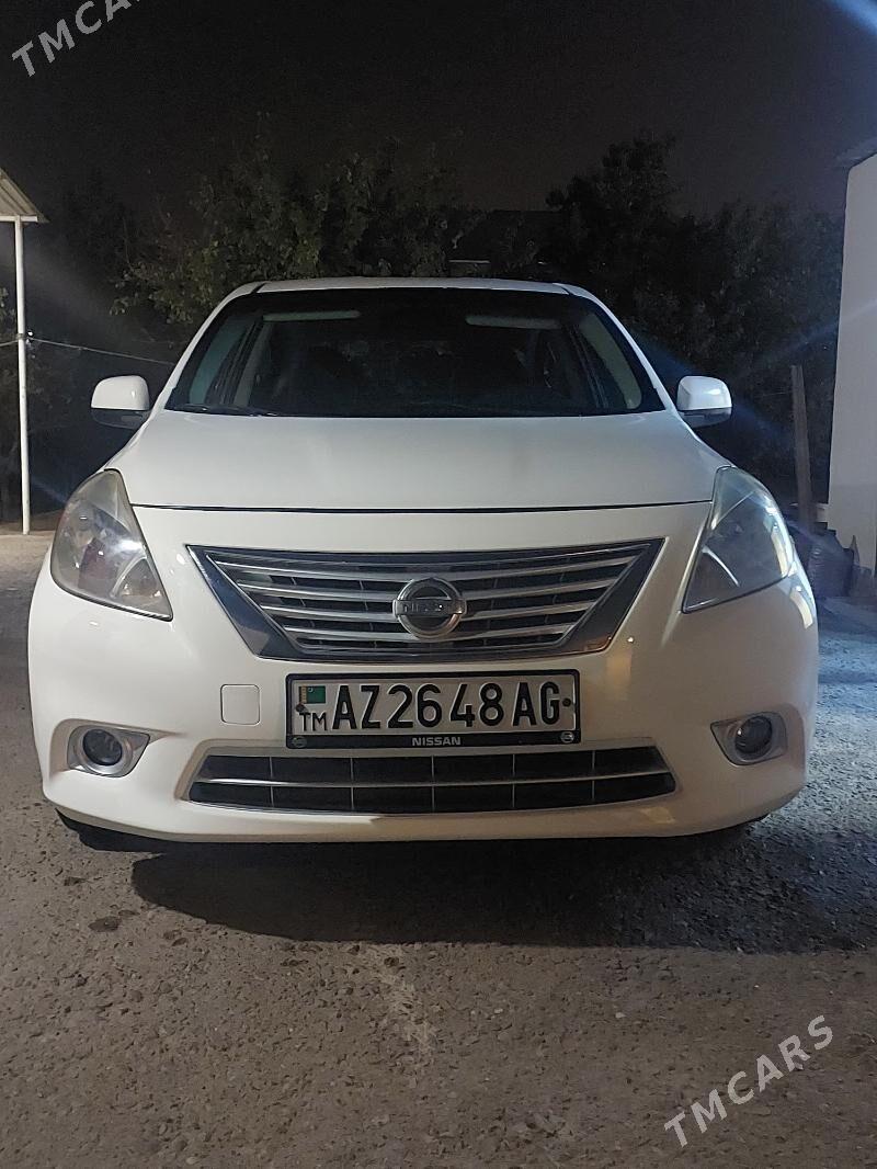 Nissan Versa 2013 - 128 000 TMT - Garadamak - img 9