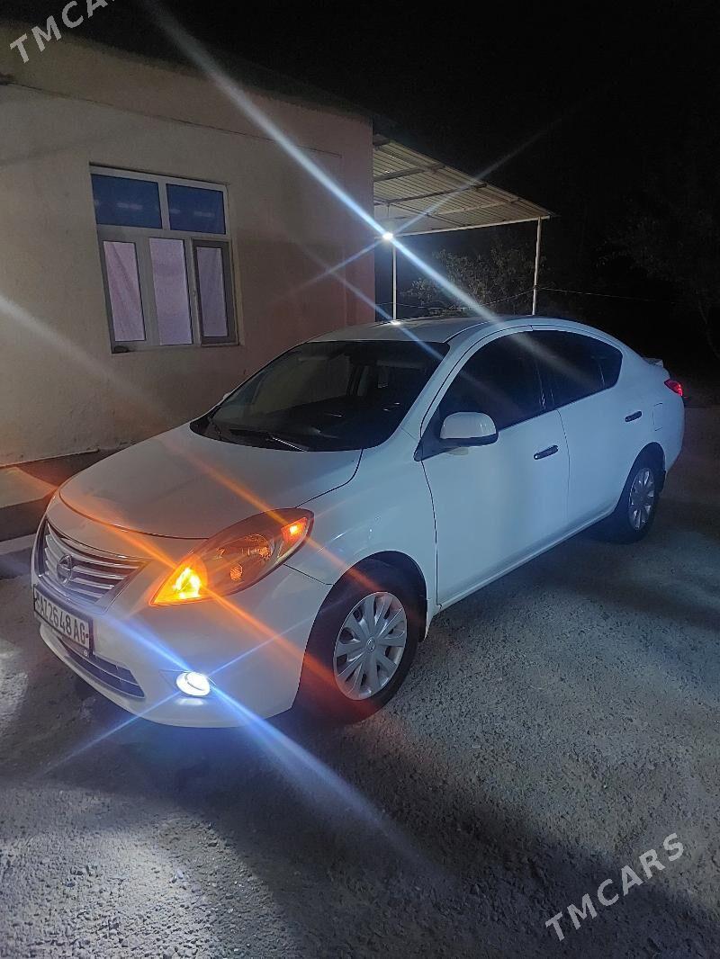 Nissan Versa 2013 - 128 000 TMT - Garadamak - img 8