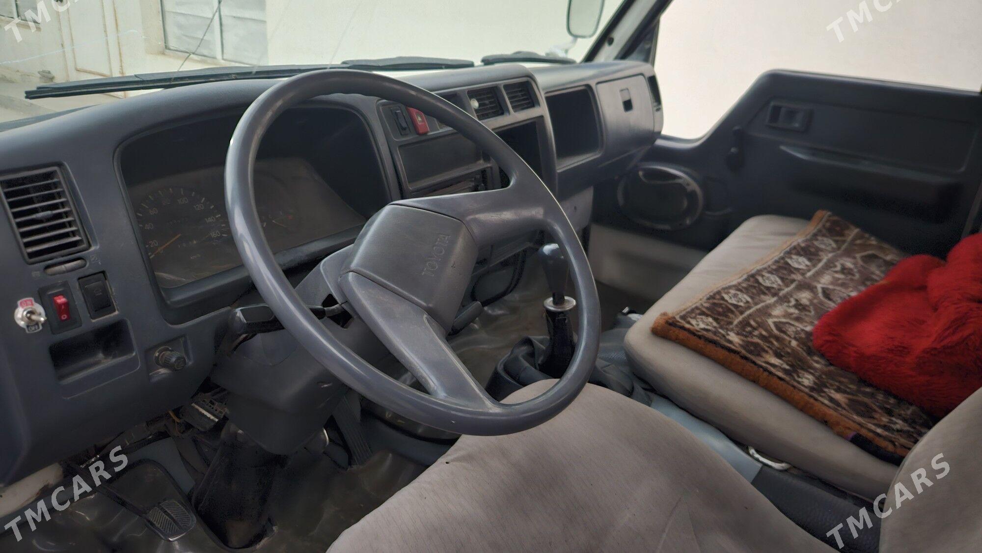 Toyota Dyna 2001 - 200 000 TMT - Ашхабад - img 3