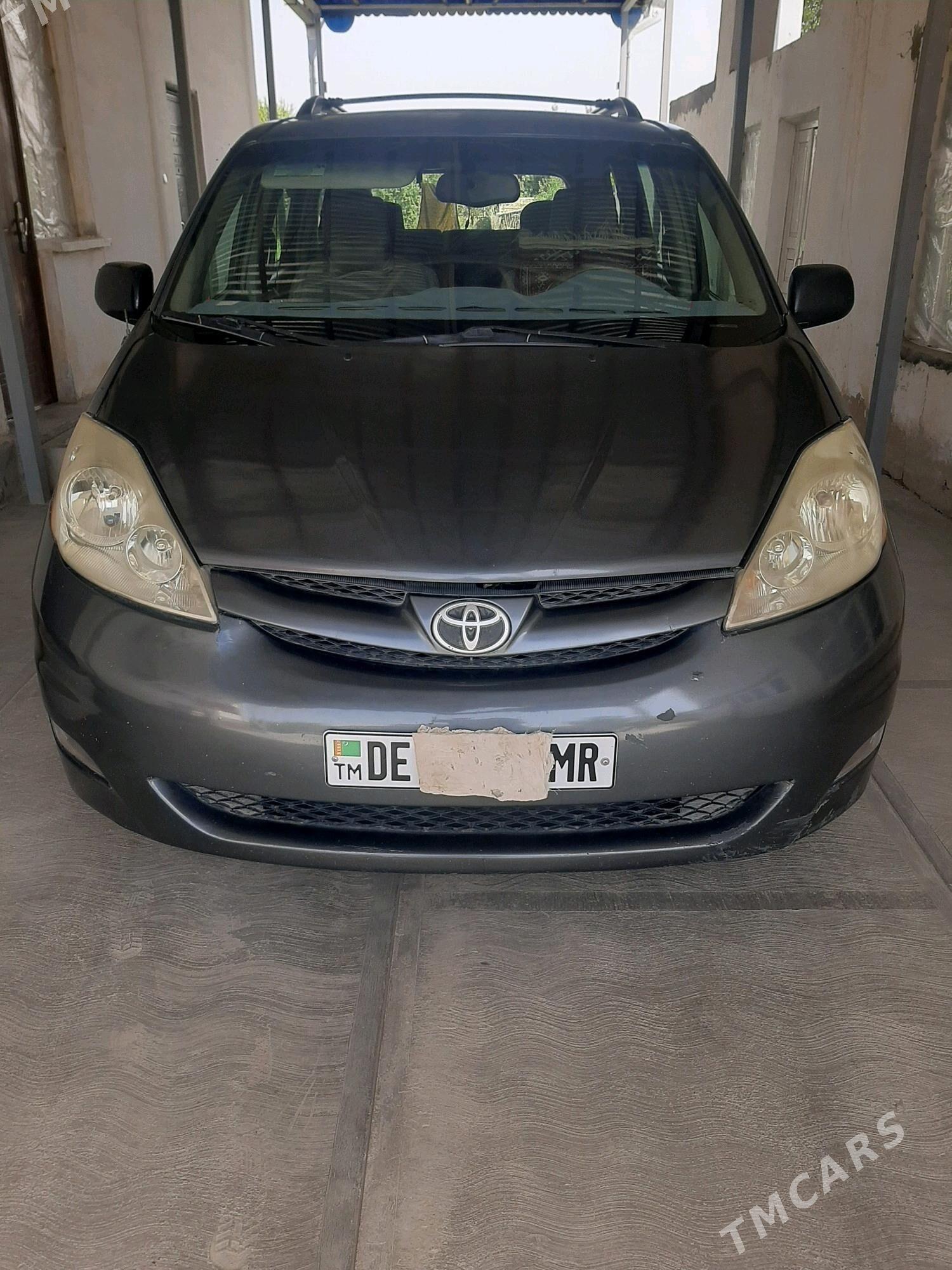 Toyota Sienna 2008 - 210 000 TMT - Тагтабазар - img 5