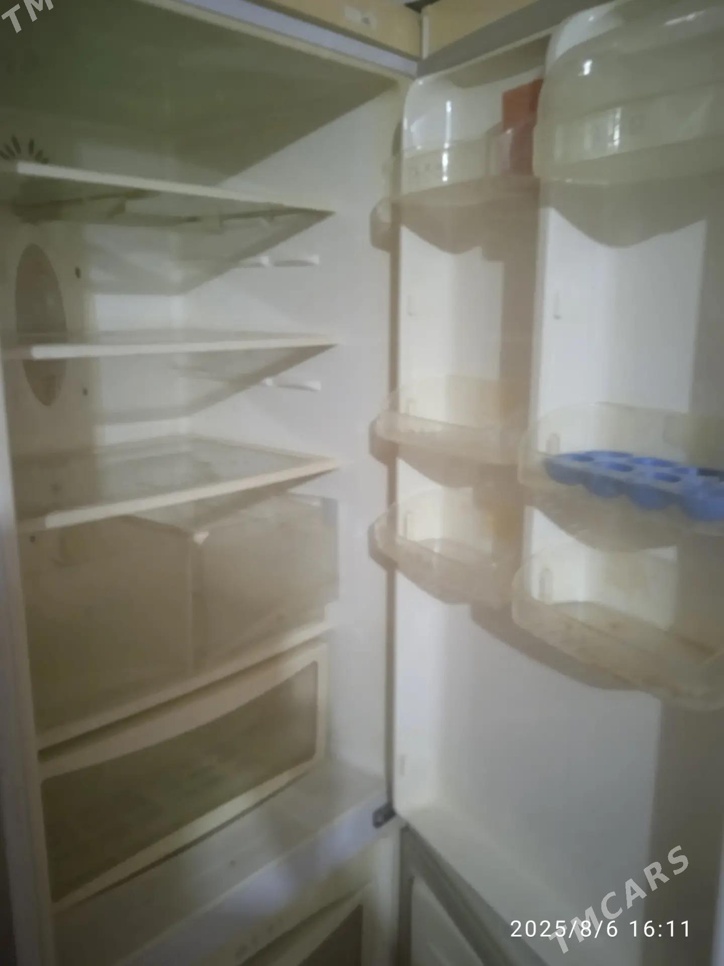 продам холодильник - Türkmenbaşy - img 1