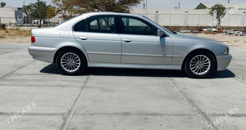 BMW E39 2001 - 152 000 TMT - Балканабат - img 3