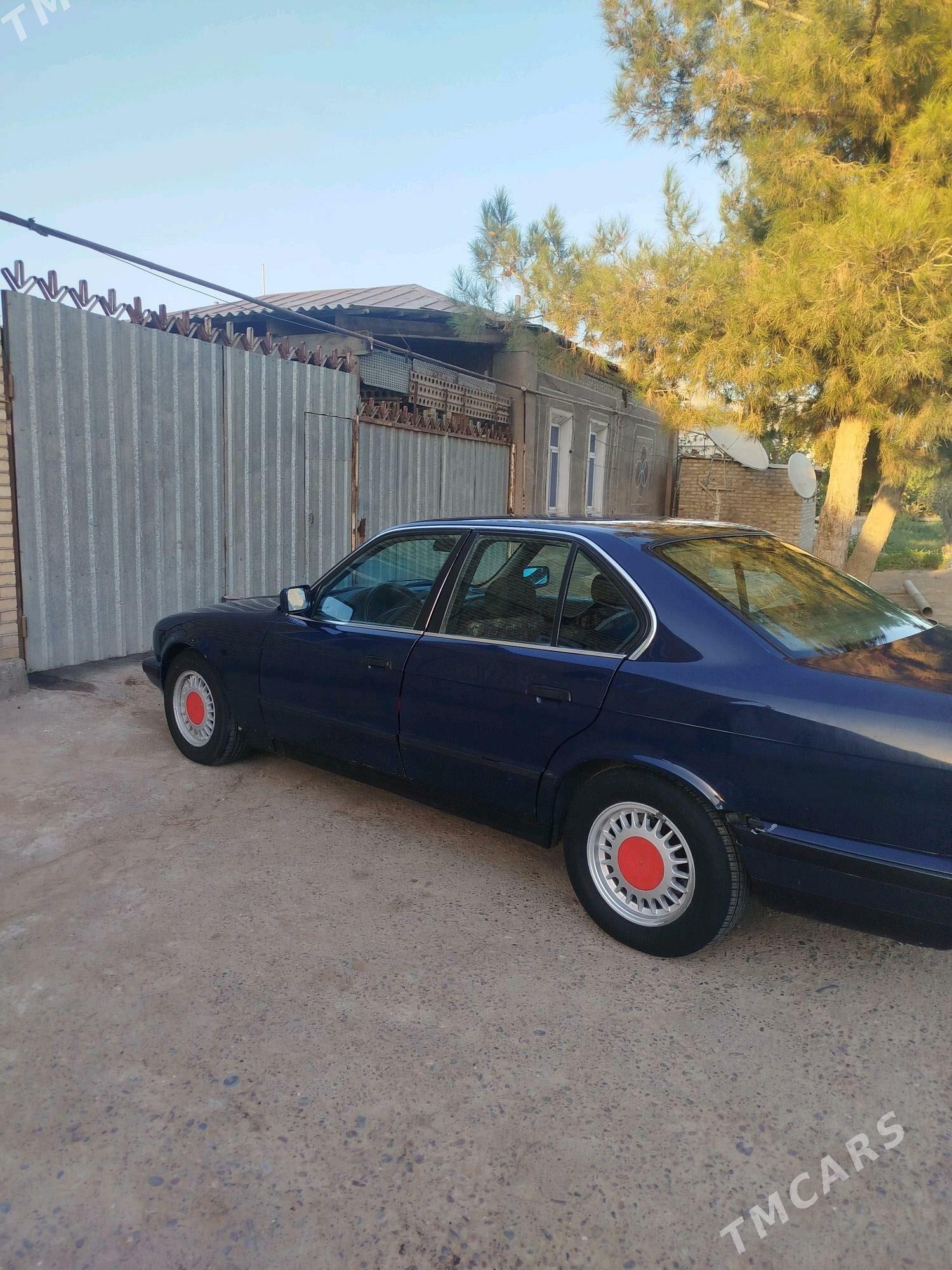 BMW 520 1992 - 40 000 TMT - Мургап - img 8