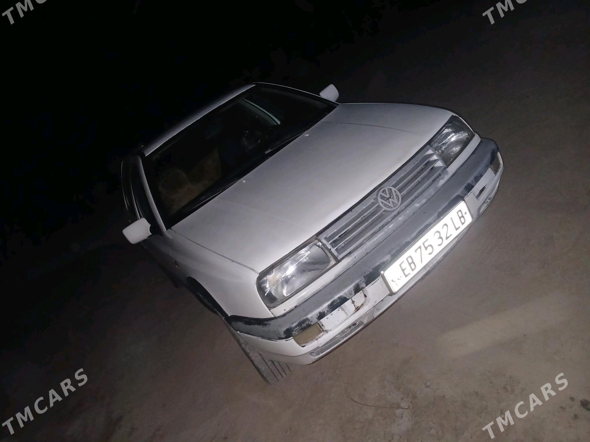 Volkswagen Golf 1992 - 30 000 TMT - Saýat - img 3