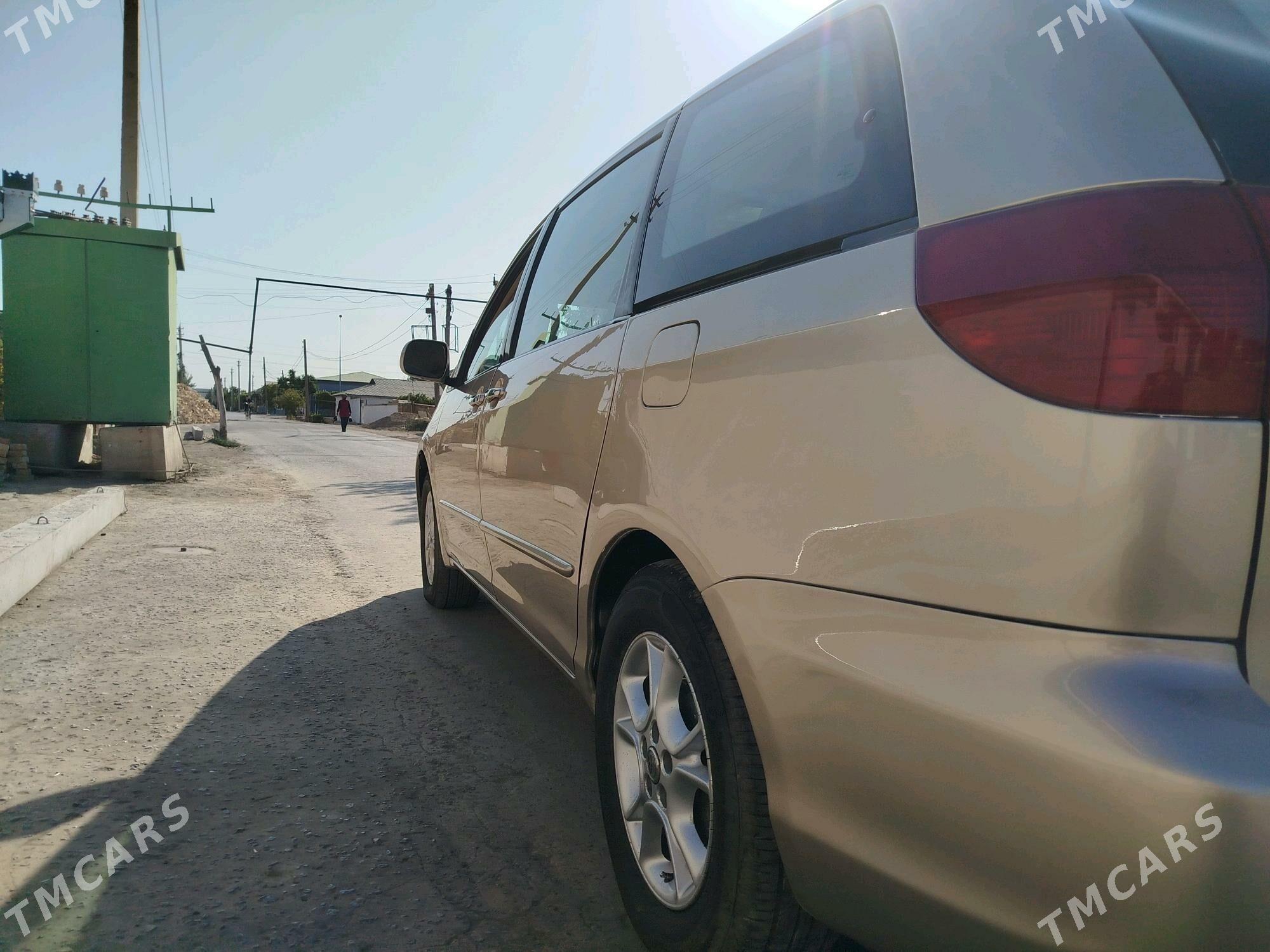 Toyota Sienna 2004 - 247 500 TMT - Dänew - img 3