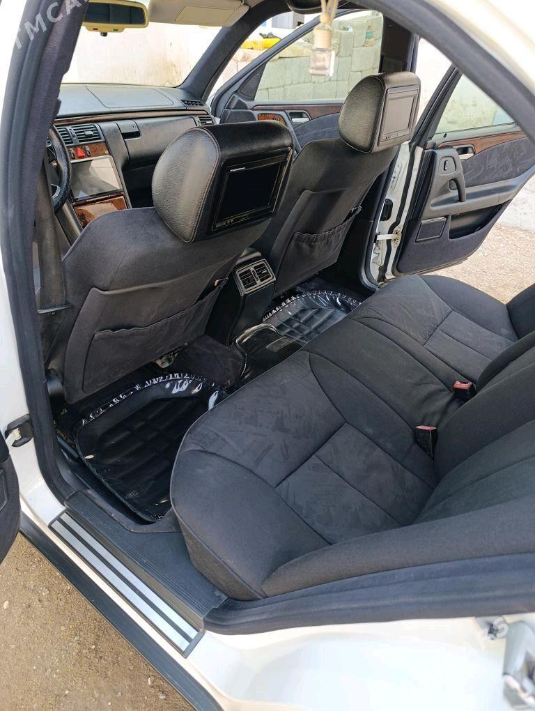 Mercedes-Benz E320 1996 - 90 000 TMT - Gumdag - img 3