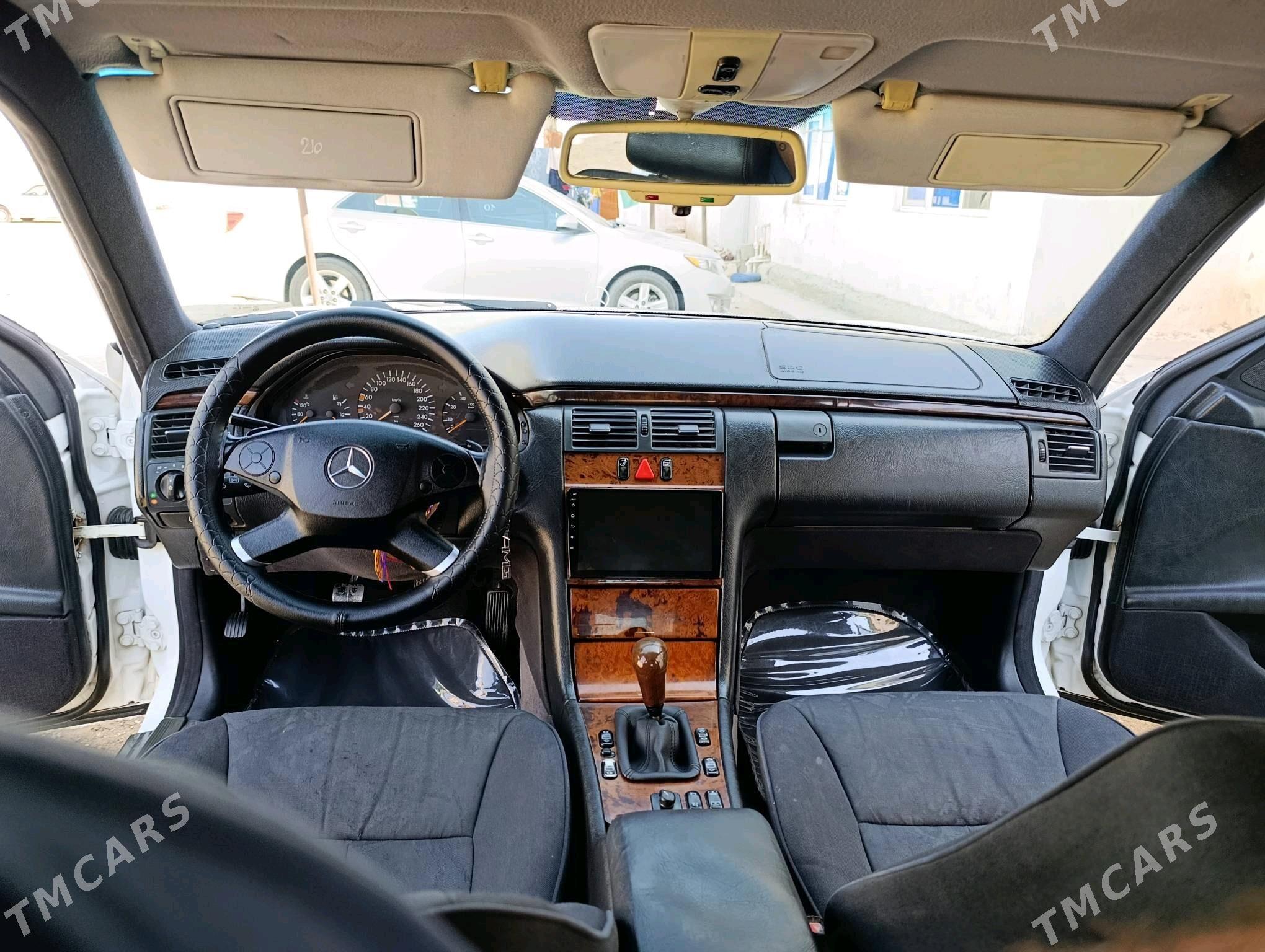 Mercedes-Benz E320 1996 - 90 000 TMT - Gumdag - img 1