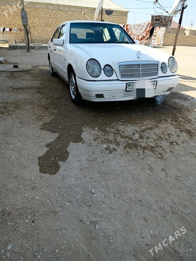 Mercedes-Benz E320 1996 - 90 000 TMT - Gumdag - img 4