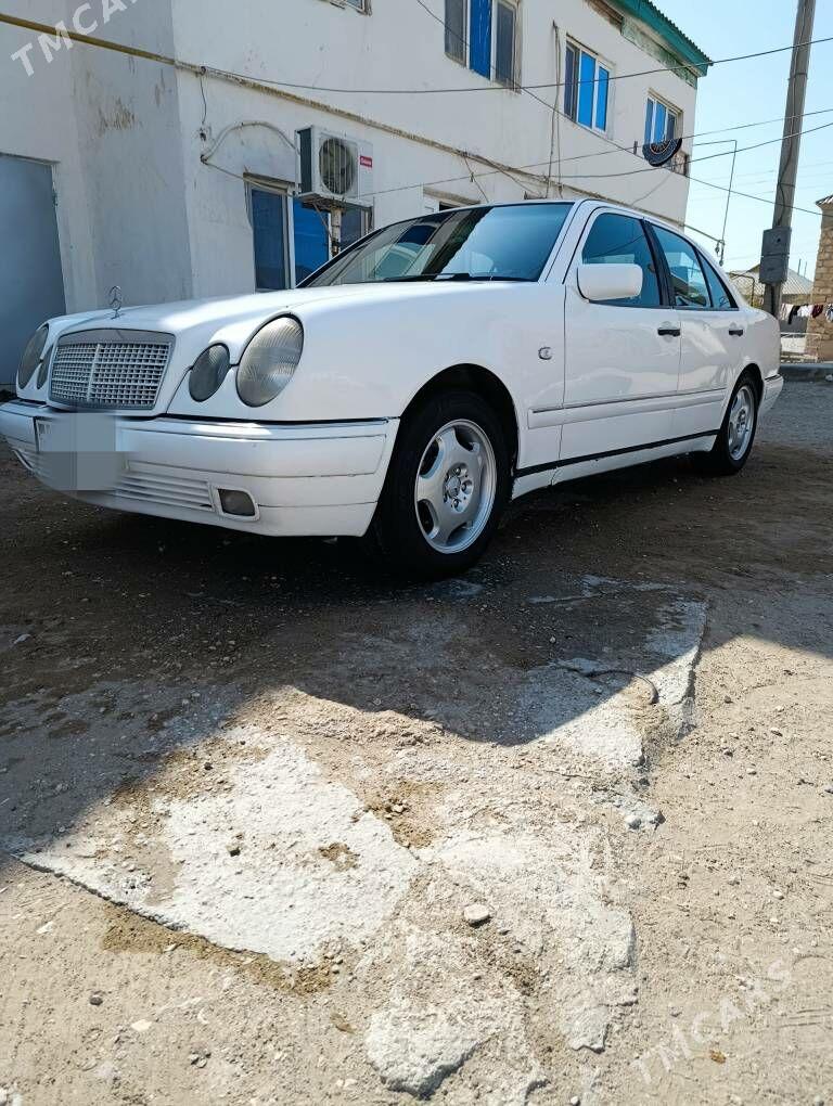 Mercedes-Benz E320 1996 - 90 000 TMT - Gumdag - img 5