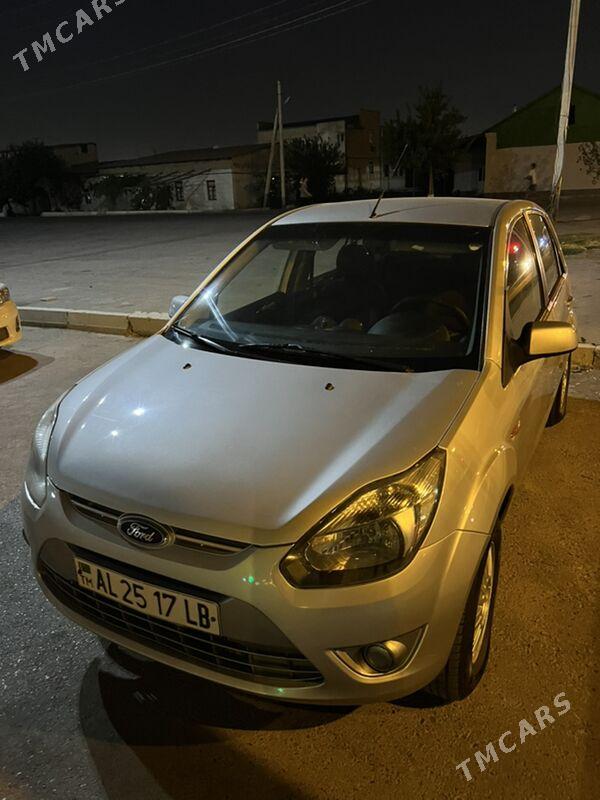 Ford Figo 2011 - 80 000 TMT - Туркменабат - img 2