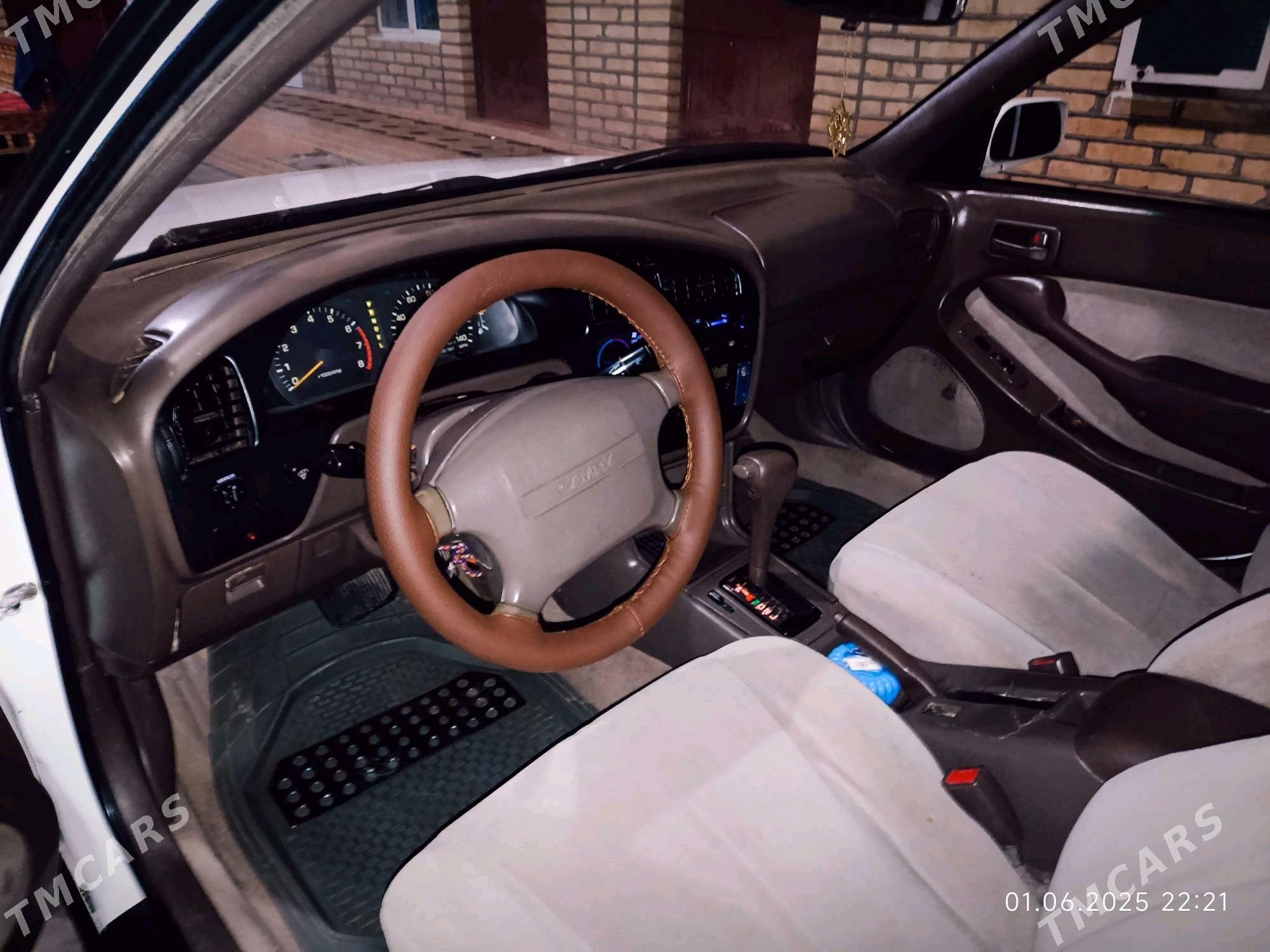 Toyota Camry 1995 - 110 000 TMT - Мары - img 4