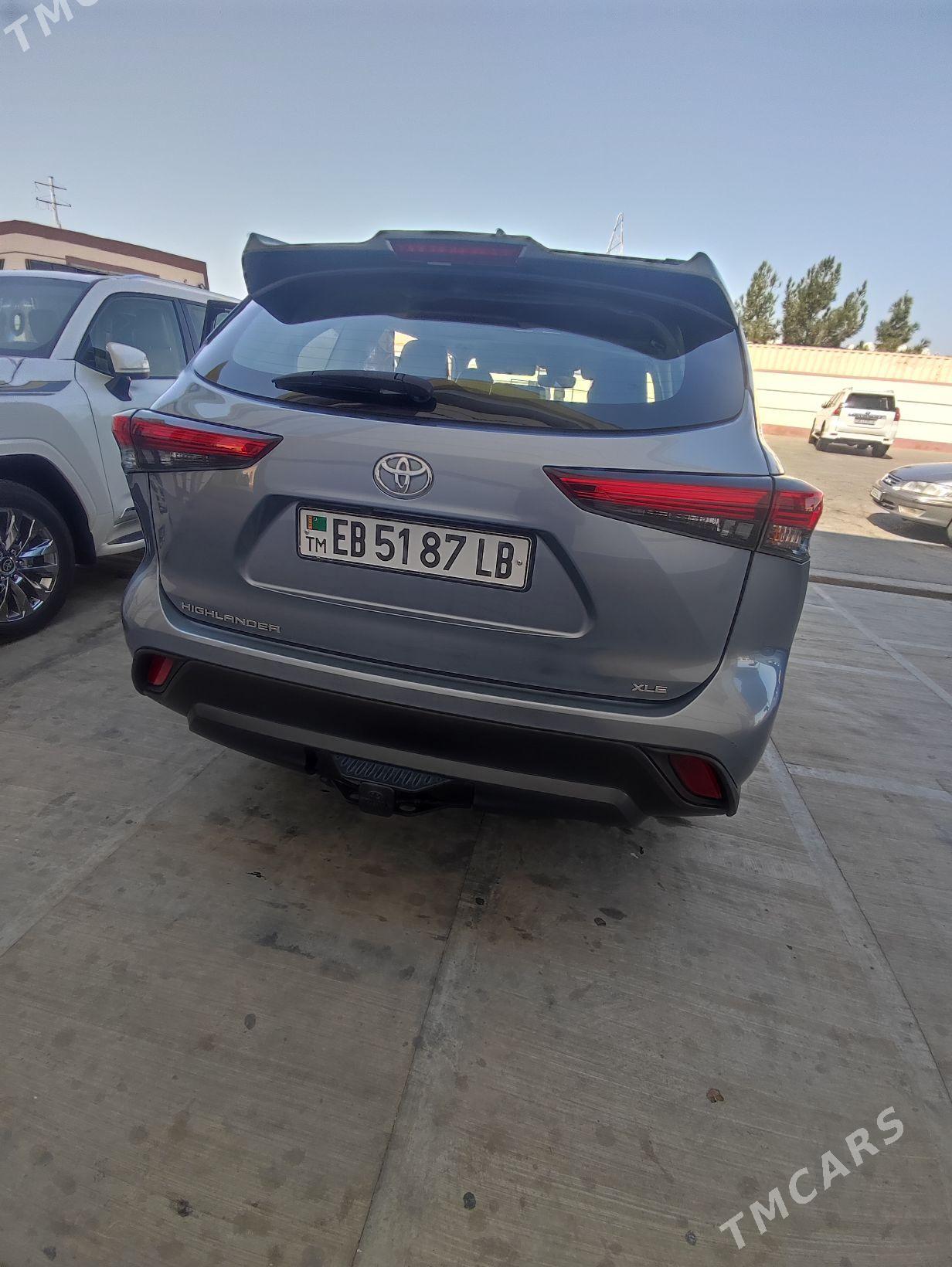 Toyota Highlander 2022 - 620 000 TMT - Türkmenabat - img 3