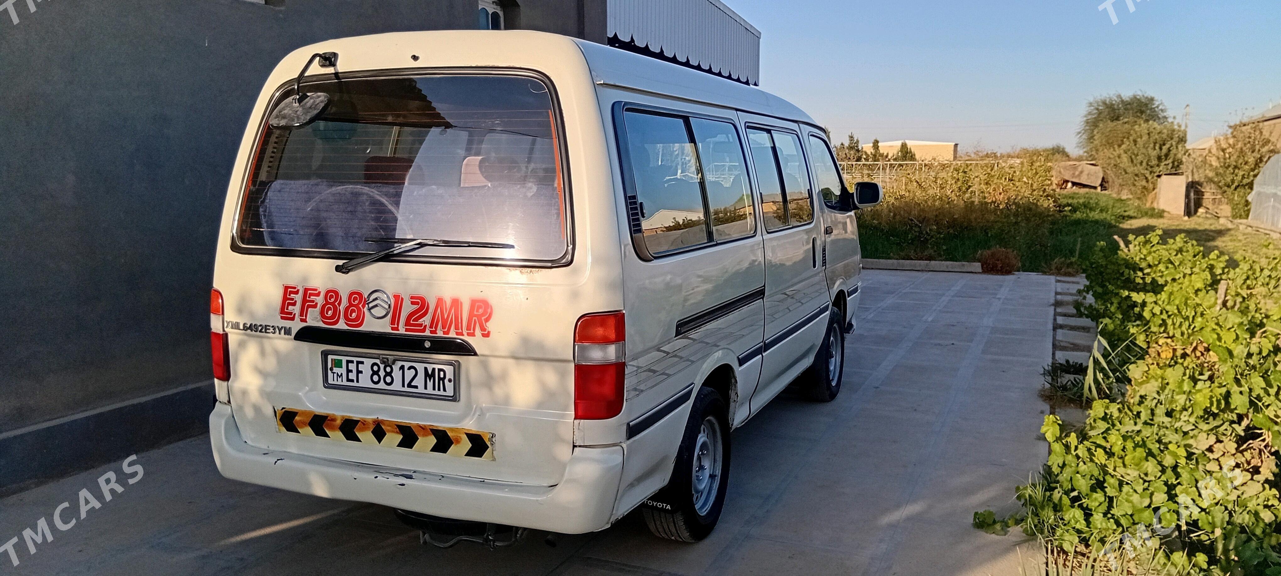 Toyota Hiace 2011 - 110 000 TMT - Мары - img 4