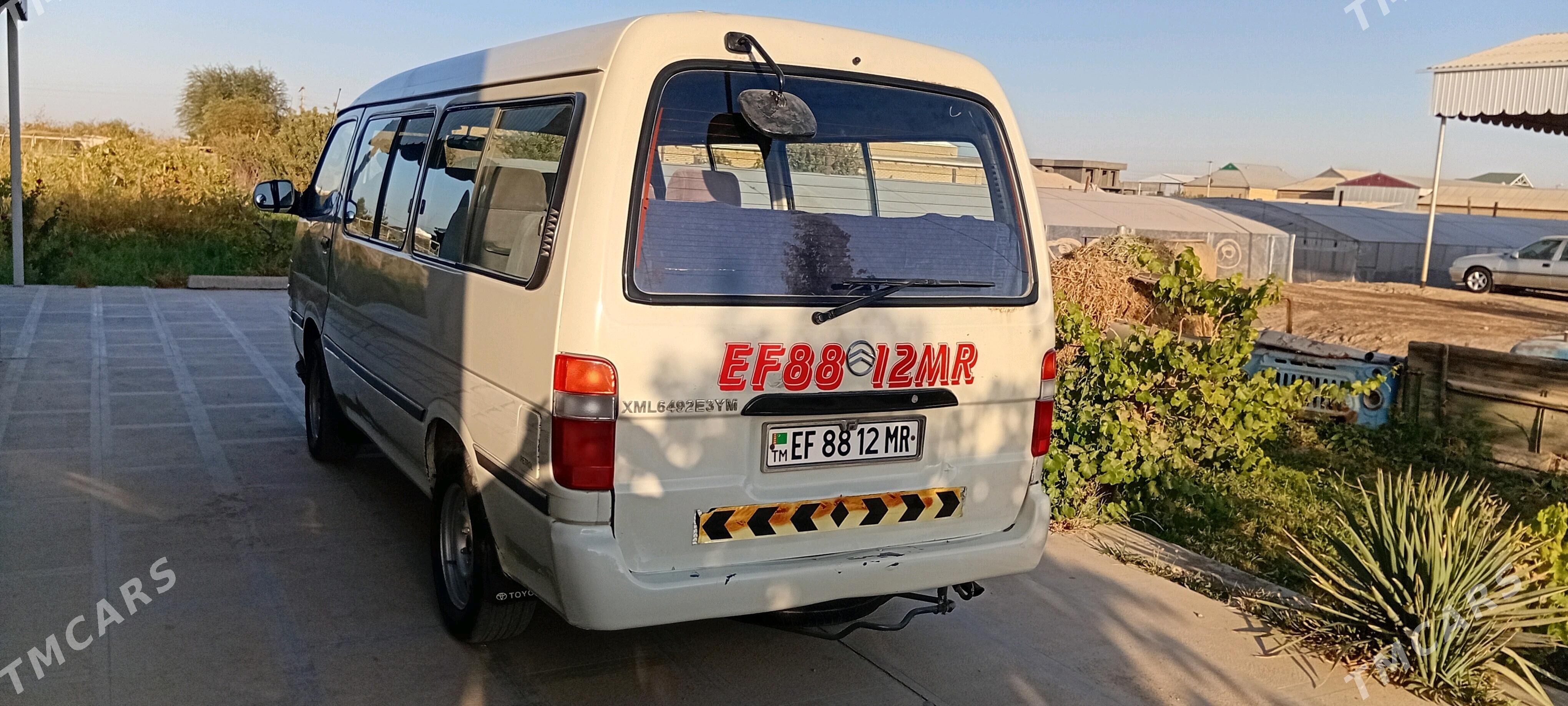 Toyota Hiace 2011 - 110 000 TMT - Мары - img 5