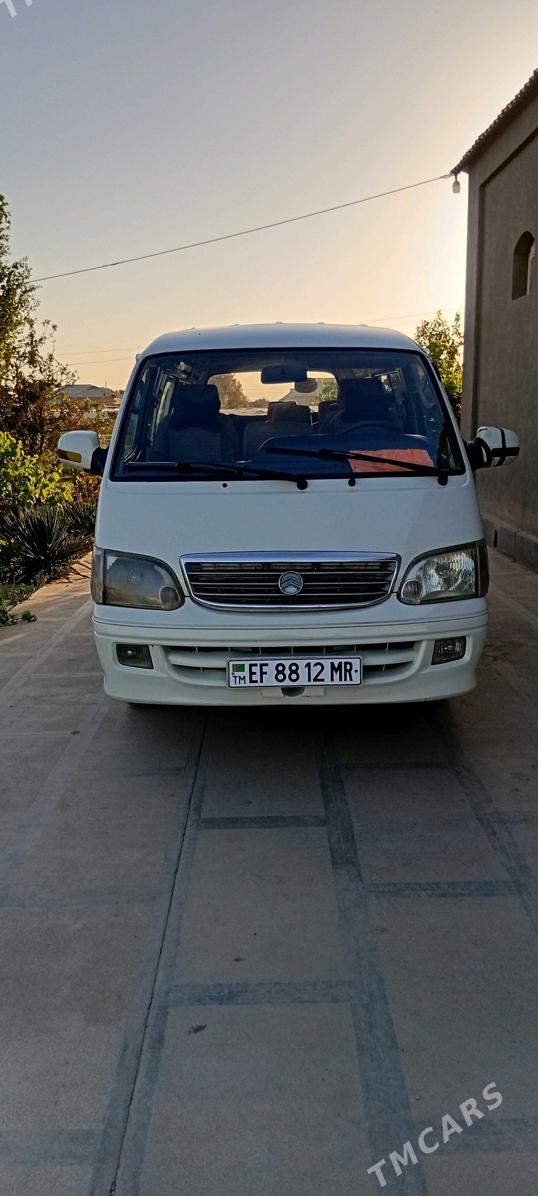 Toyota Hiace 2011 - 110 000 TMT - Мары - img 6