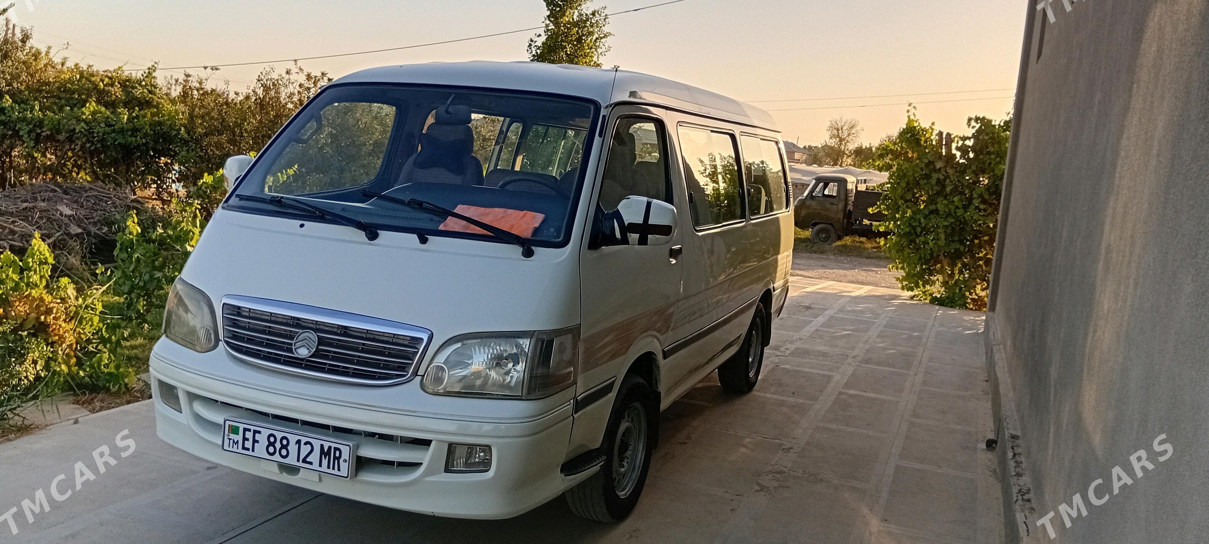 Toyota Hiace 2011 - 110 000 TMT - Мары - img 8
