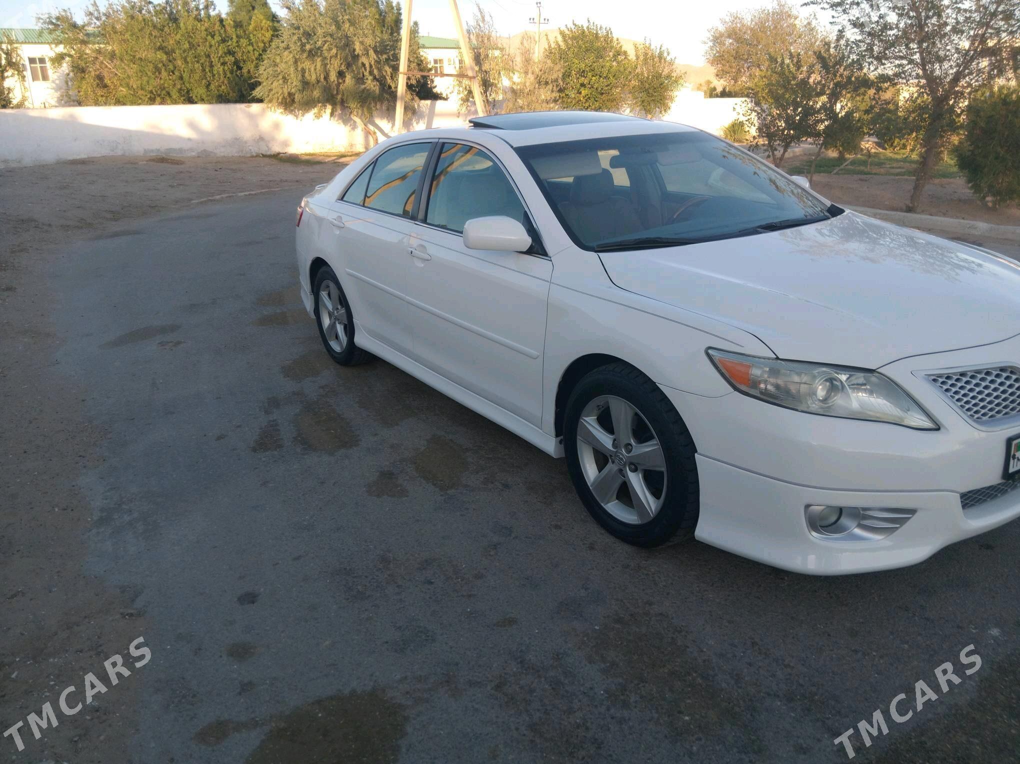 Toyota Camry 2011 - 230 000 TMT - Balkanabat - img 5