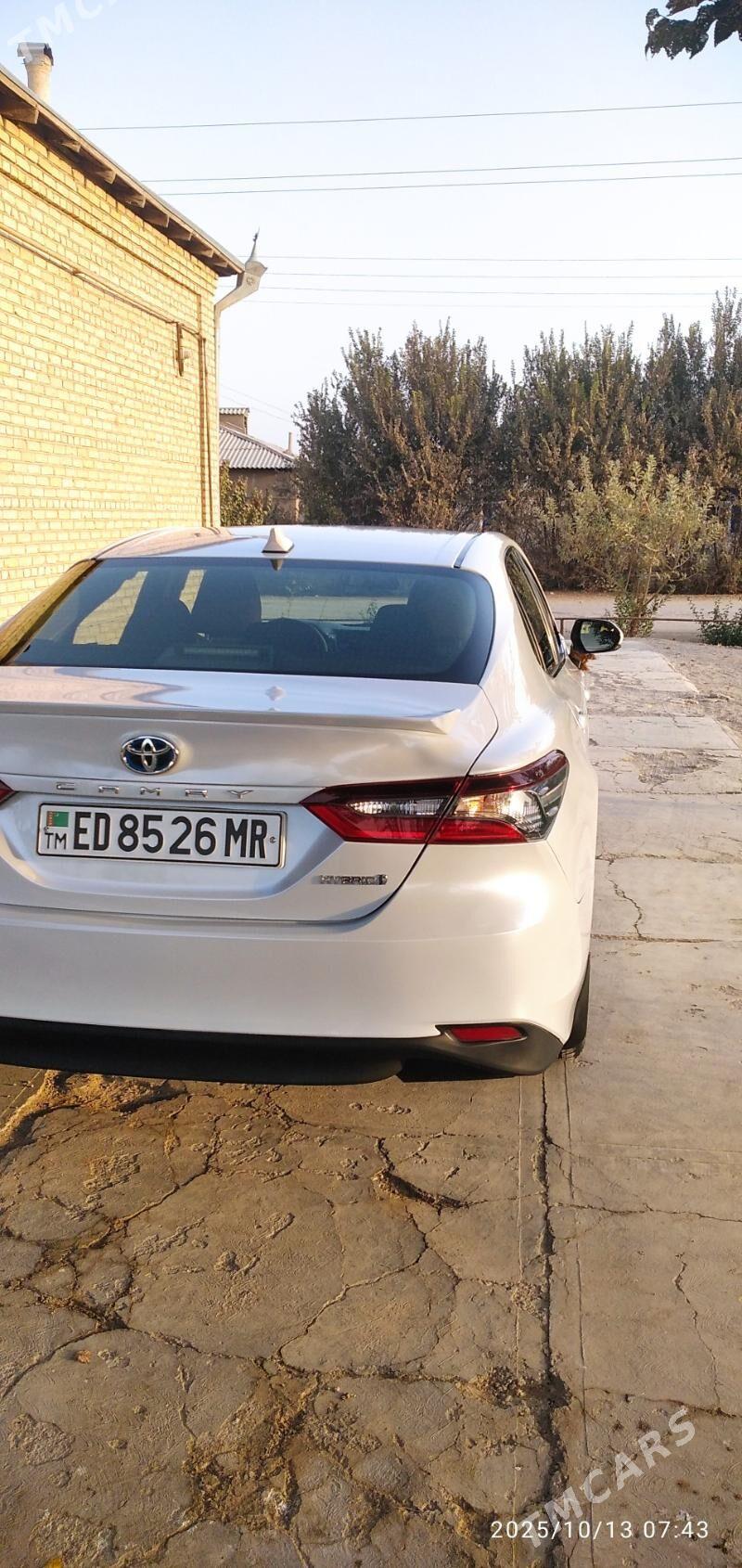 Toyota Camry Hybrid 2021 - 247 000 TMT - Ёлётен - img 1