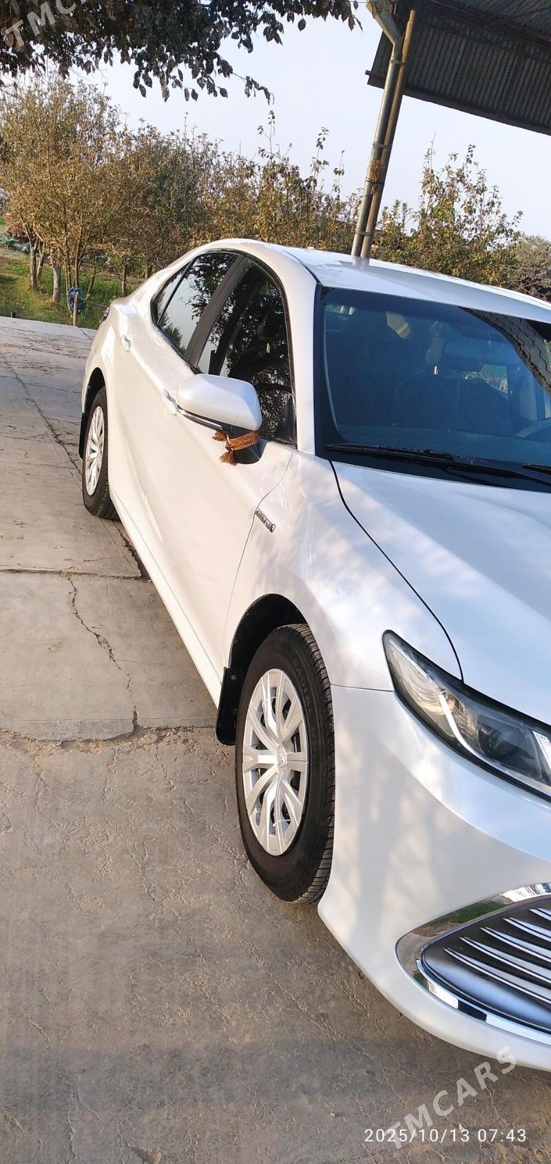 Toyota Camry Hybrid 2021 - 247 000 TMT - Ýolöten - img 2