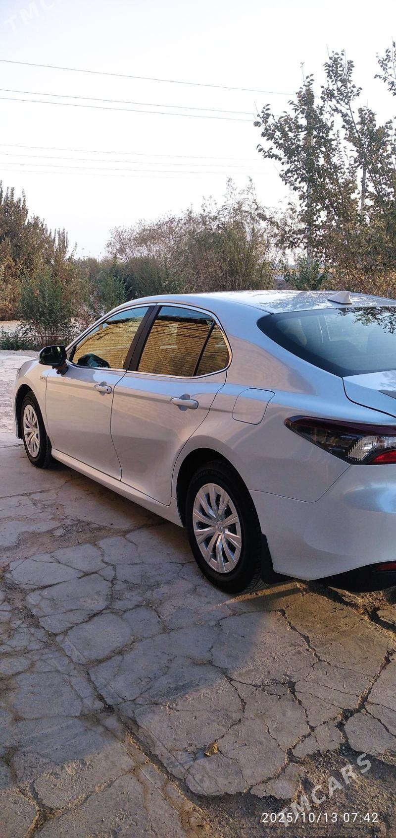Toyota Camry Hybrid 2021 - 247 000 TMT - Ýolöten - img 4