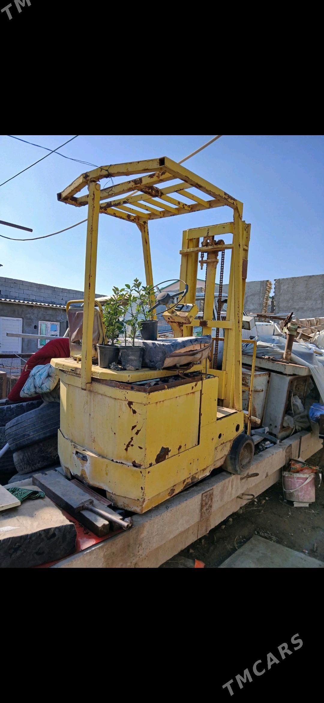 JCB 3CX Compact 1999 - 25 000 TMT - Гарадамак - img 3