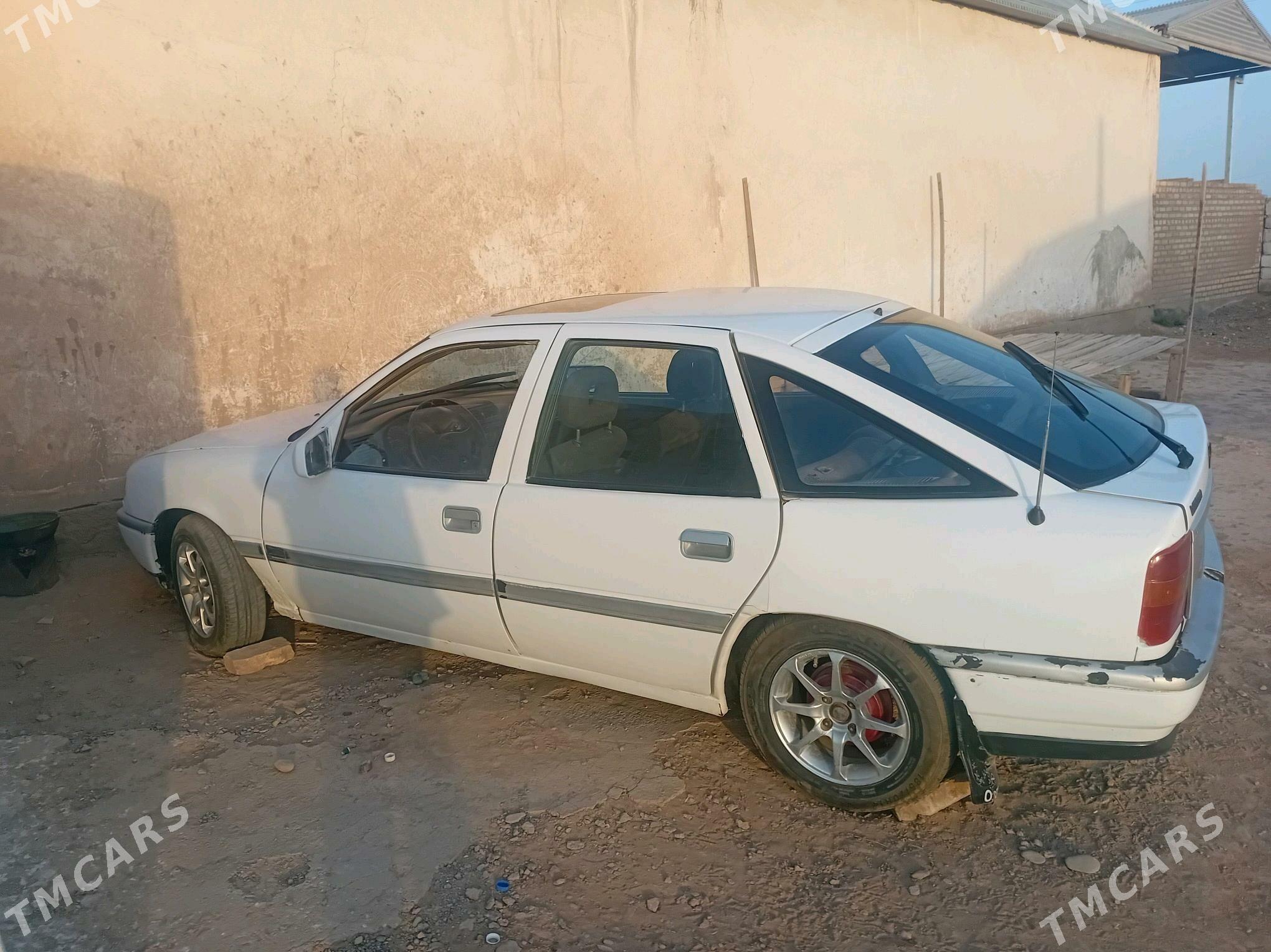 Opel Vectra 1990 - 22 000 TMT - Серахс - img 5