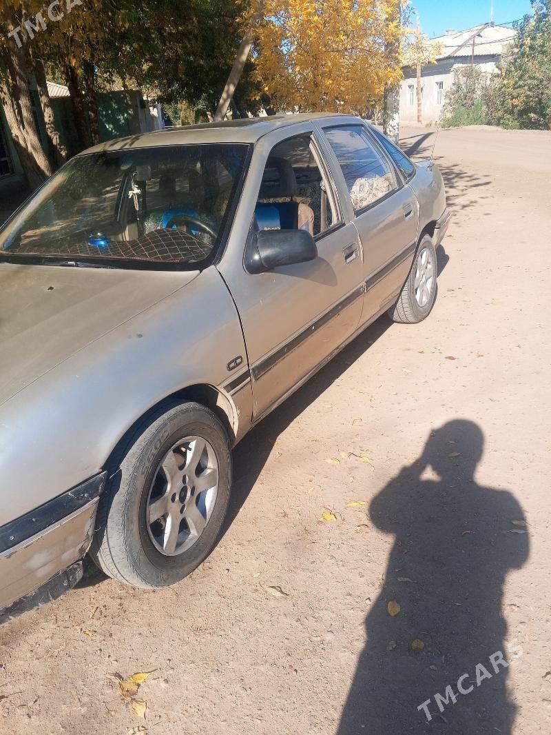 Opel Vectra 1990 - 25 000 TMT - Губадаг - img 3