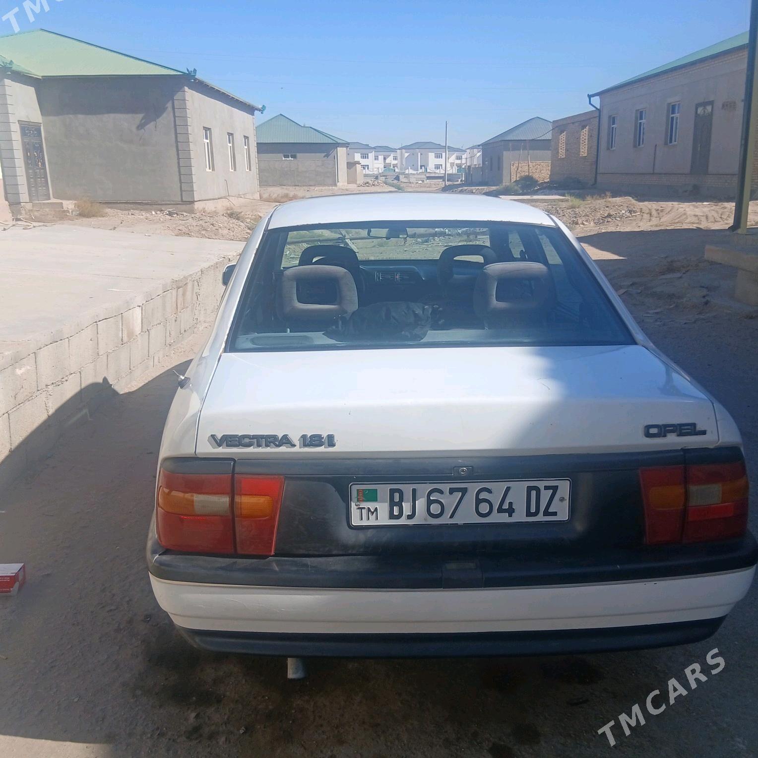 Opel Vectra 1990 - 45 000 TMT - Дашогуз - img 5