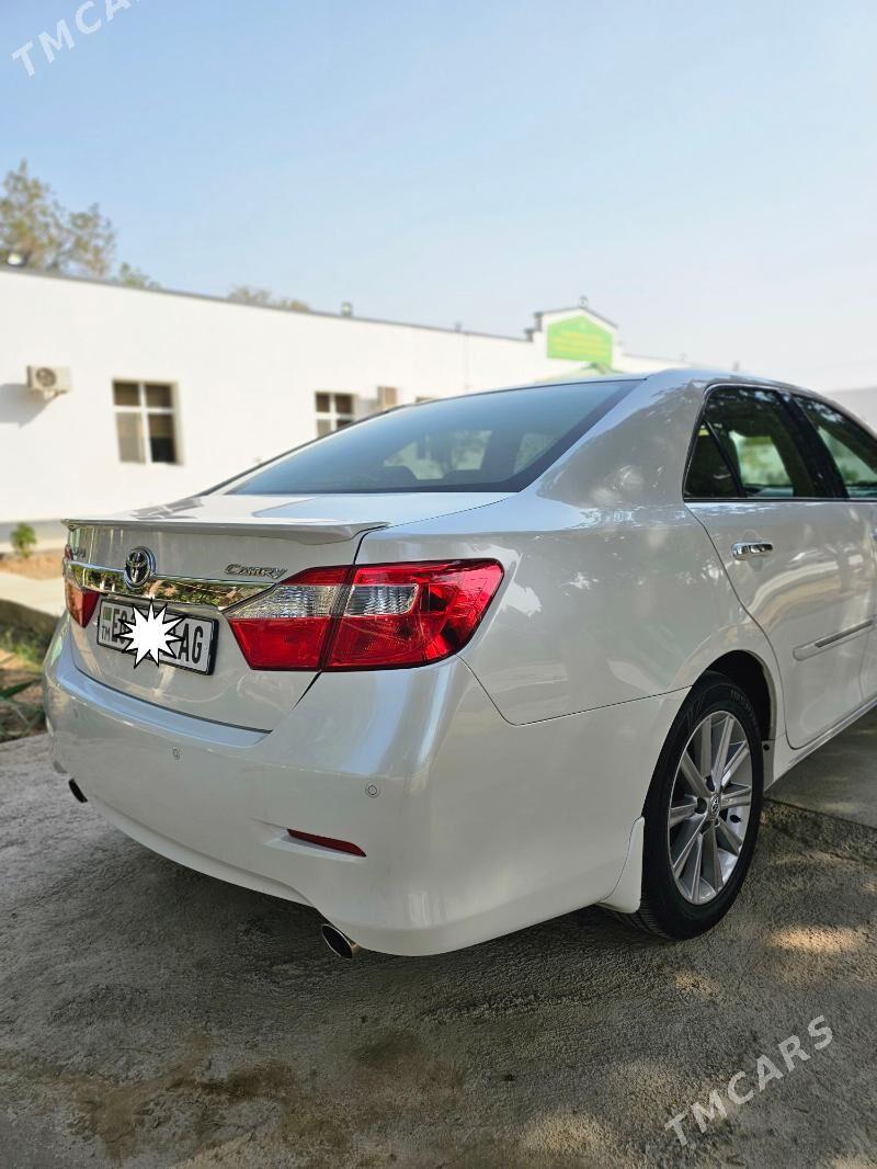 Toyota Camry 2014 - 325 000 TMT - Кëши - img 3