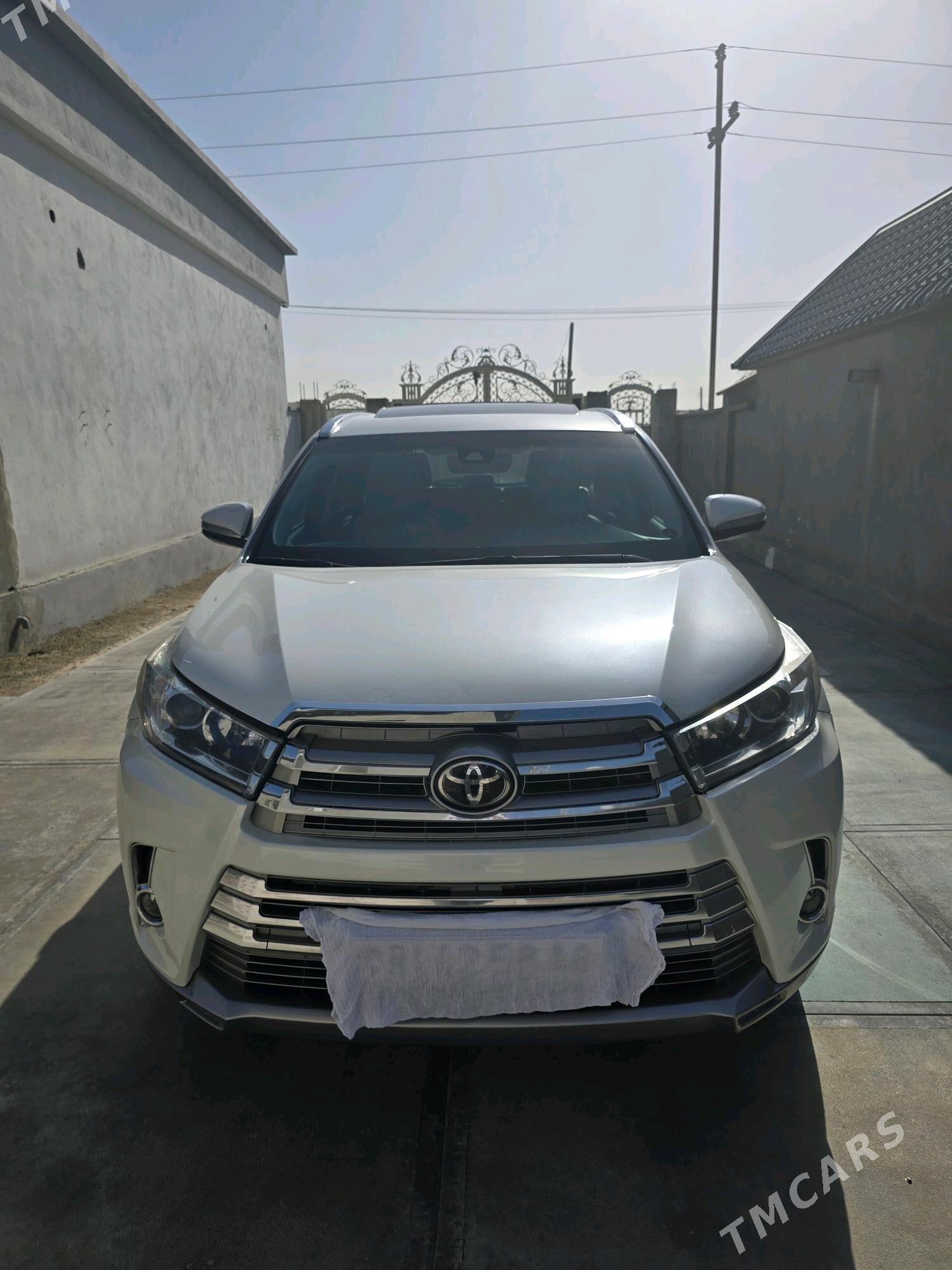 Toyota Highlander 2019 - 460 000 TMT - Балканабат - img 2