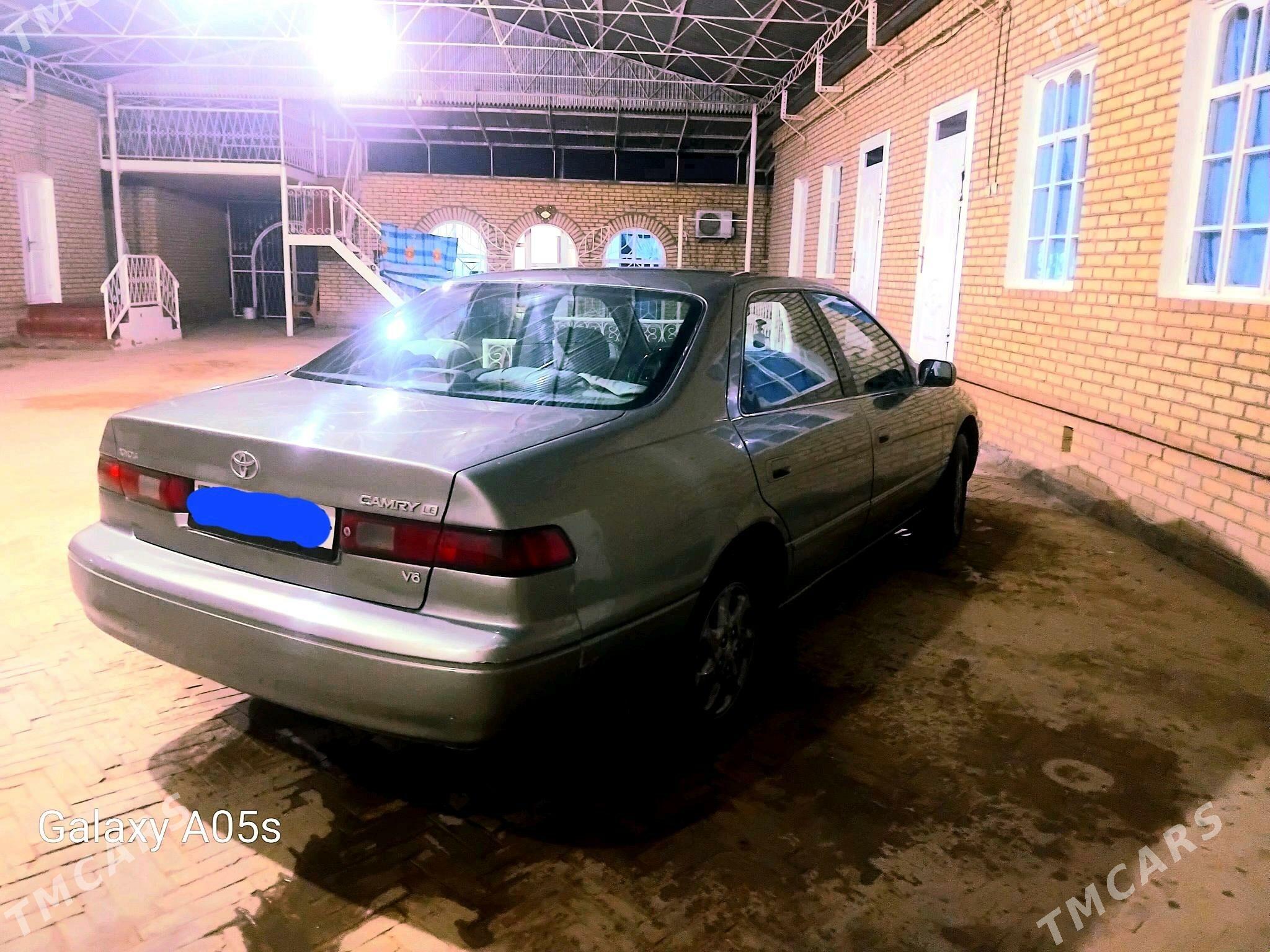 Toyota Camry 1999 - 140 000 TMT - Байрамали - img 2