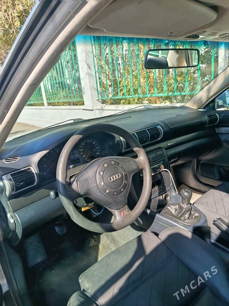 Audi A4 1996 - 40 000 TMT - Туркменбаши - img 1