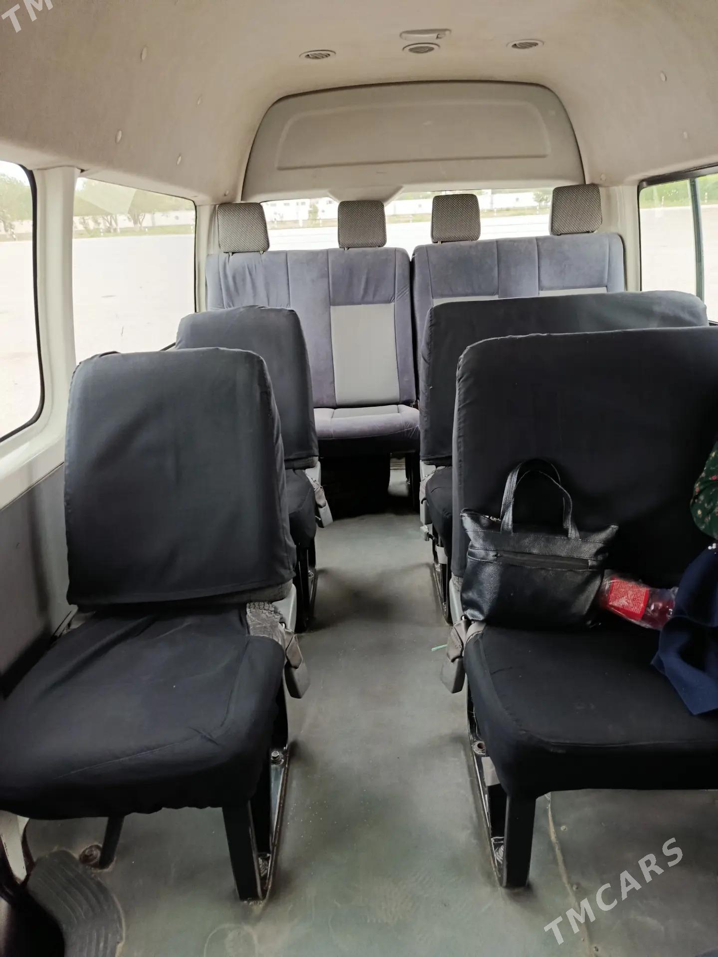 Toyota Hiace 2008 - 330 000 TMT - Esenguly - img 2