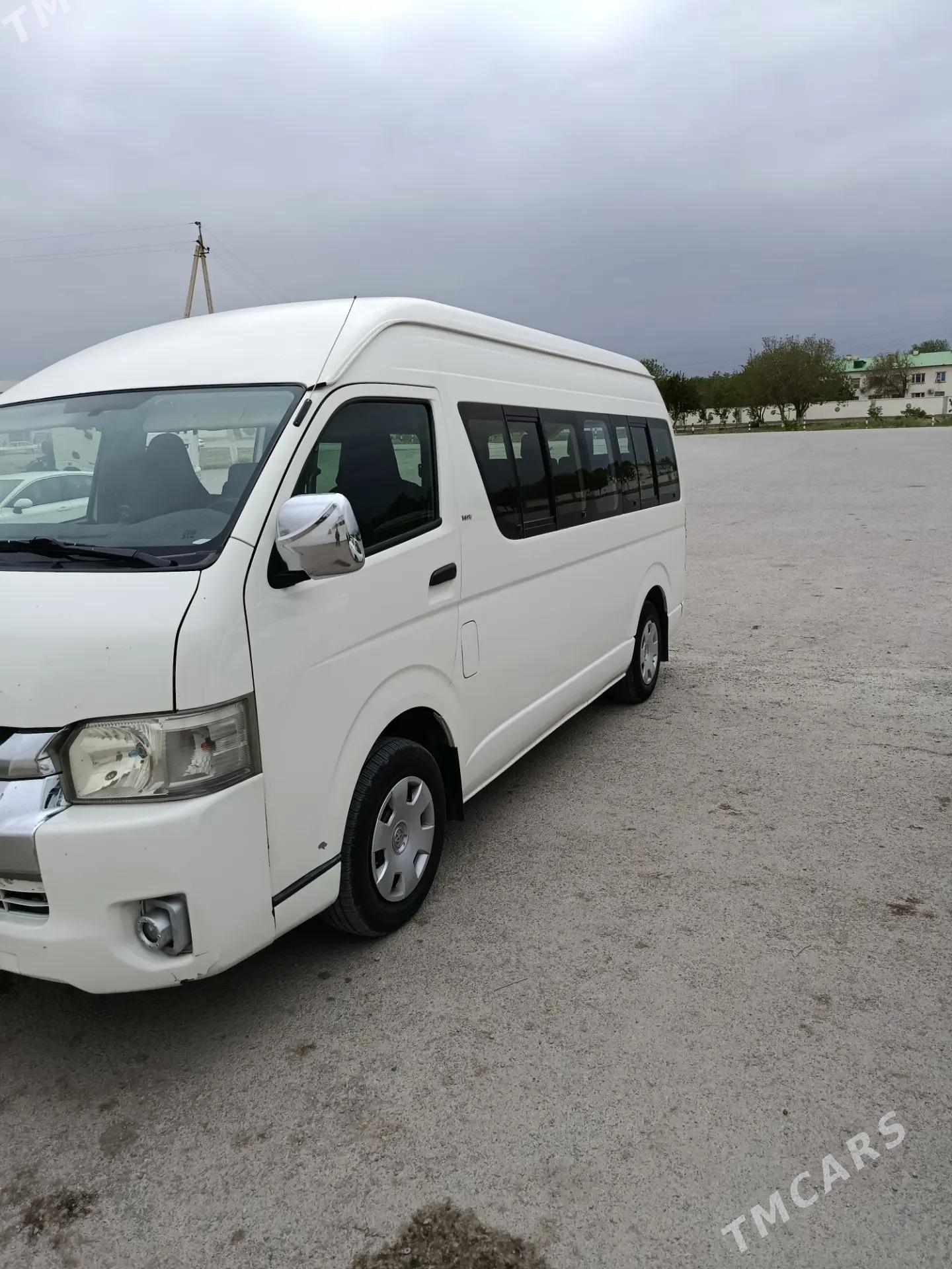 Toyota Hiace 2008 - 330 000 TMT - Esenguly - img 1