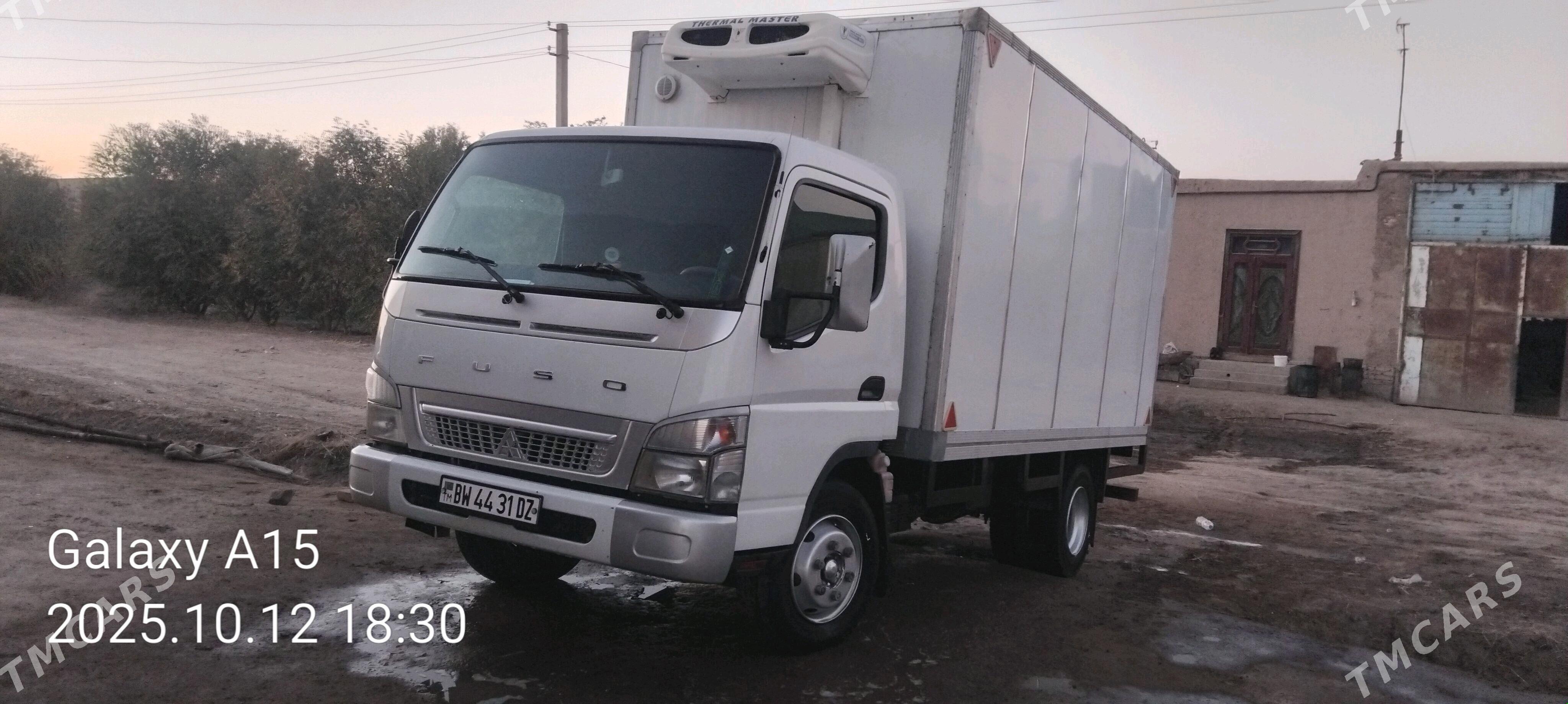 Mitsubishi Canter 2014 - 480 000 TMT - Gurbansoltan Eje - img 1