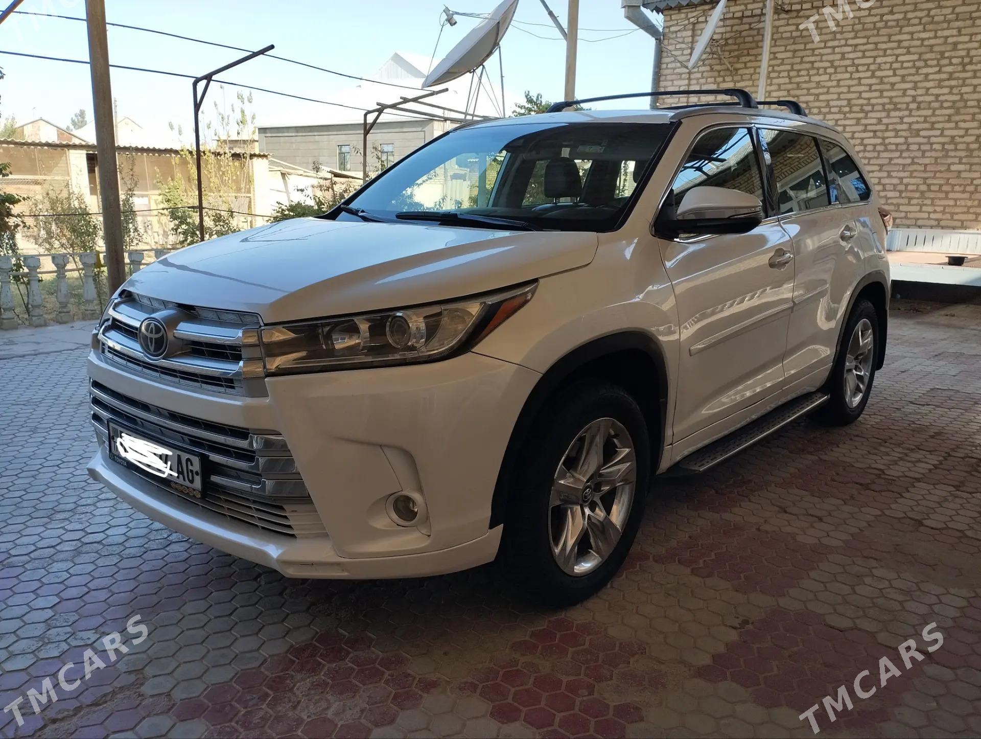 Toyota Highlander 2017 - 400 000 TMT - Сакарчага - img 1