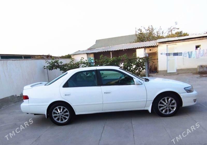 Toyota Camry 2000 - 150 000 TMT - Kaka - img 3