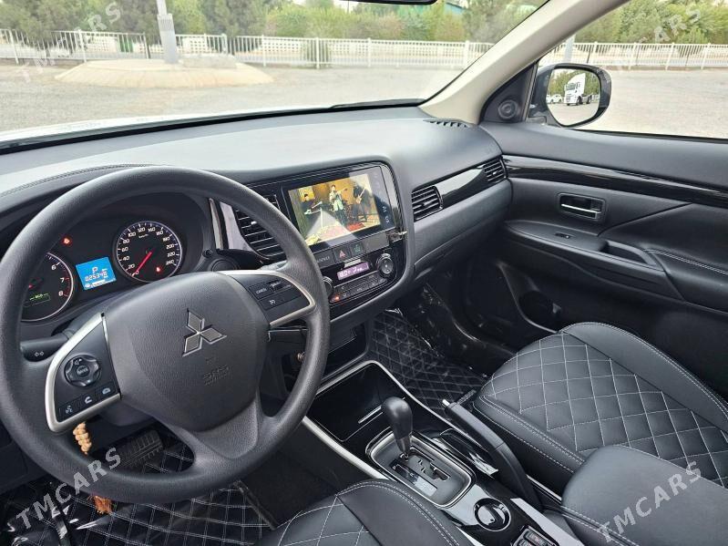 Mitsubishi Outlander 2023 - 285 000 TMT - Ашхабад - img 4