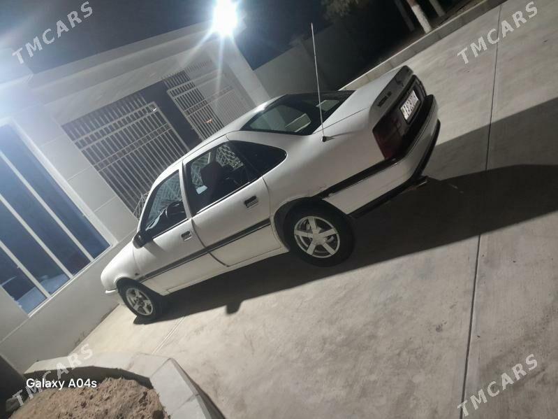 Opel Vectra 1990 - 28 000 TMT - Бахарден - img 3