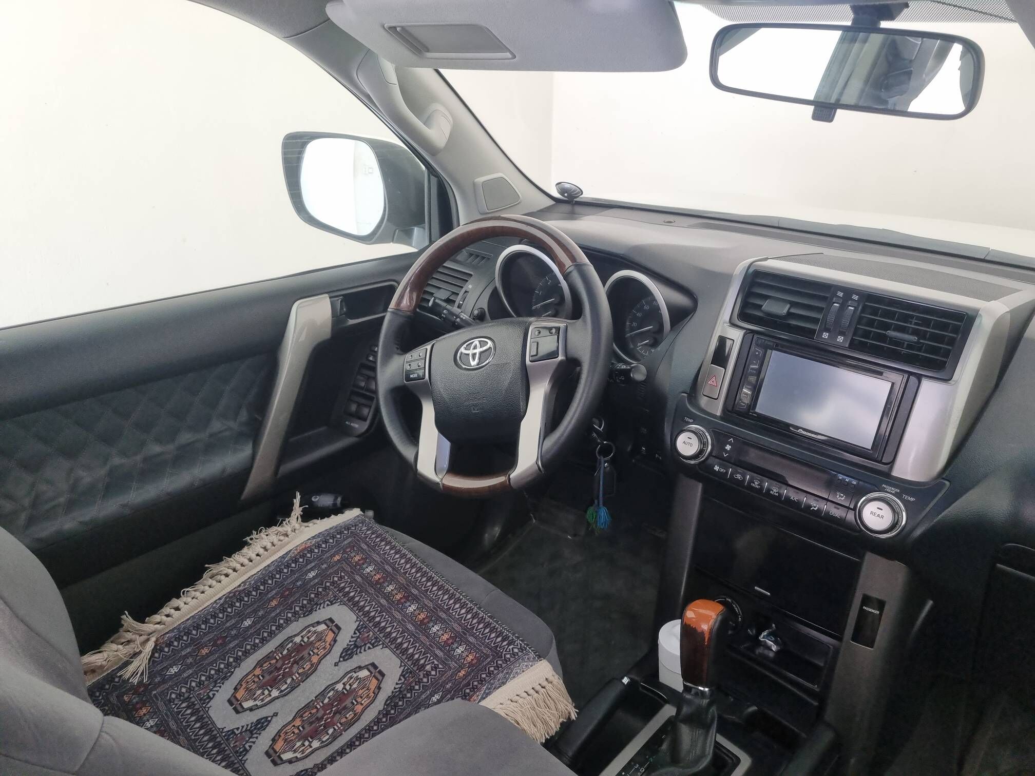 Toyota Land Cruiser Prado 2010 - 500 000 TMT - Гумдаг - img 7