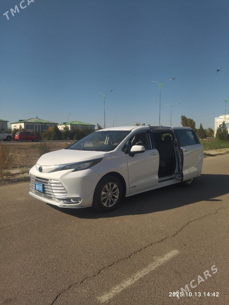 Toyota Sienna 2022 - 420 000 TMT - Daşoguz - img 4
