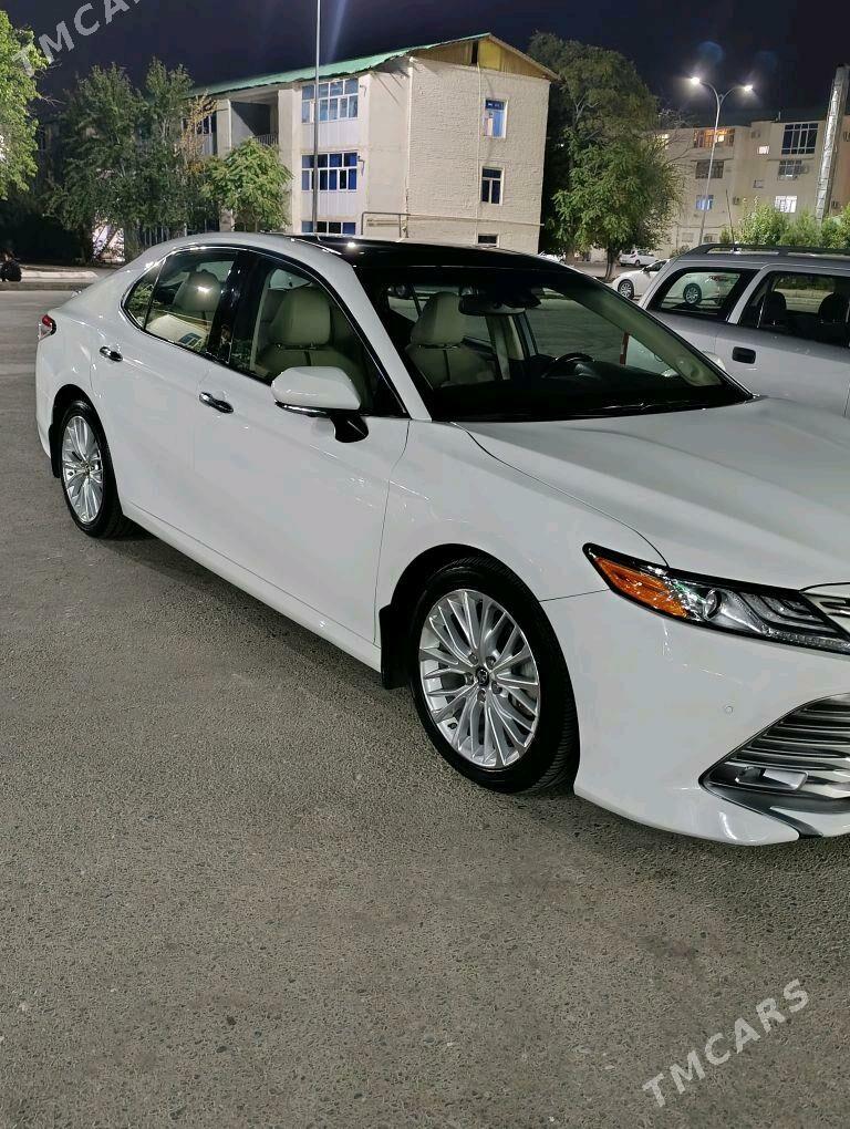 Toyota Camry 2018 - 435 000 TMT - 5 мкр - img 1