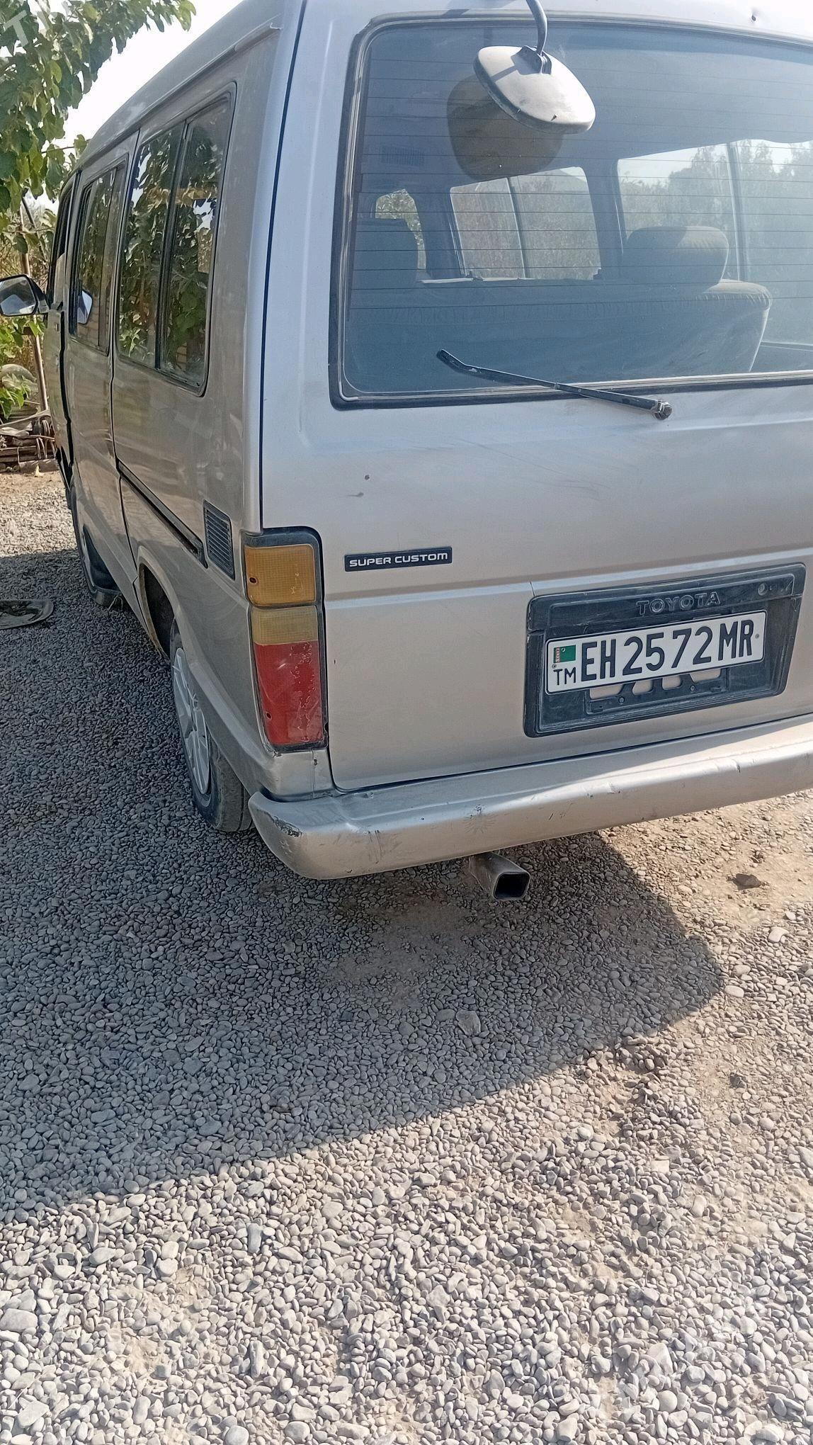 Toyota Hiace 1989 - 33 000 TMT - Сакарчага - img 4