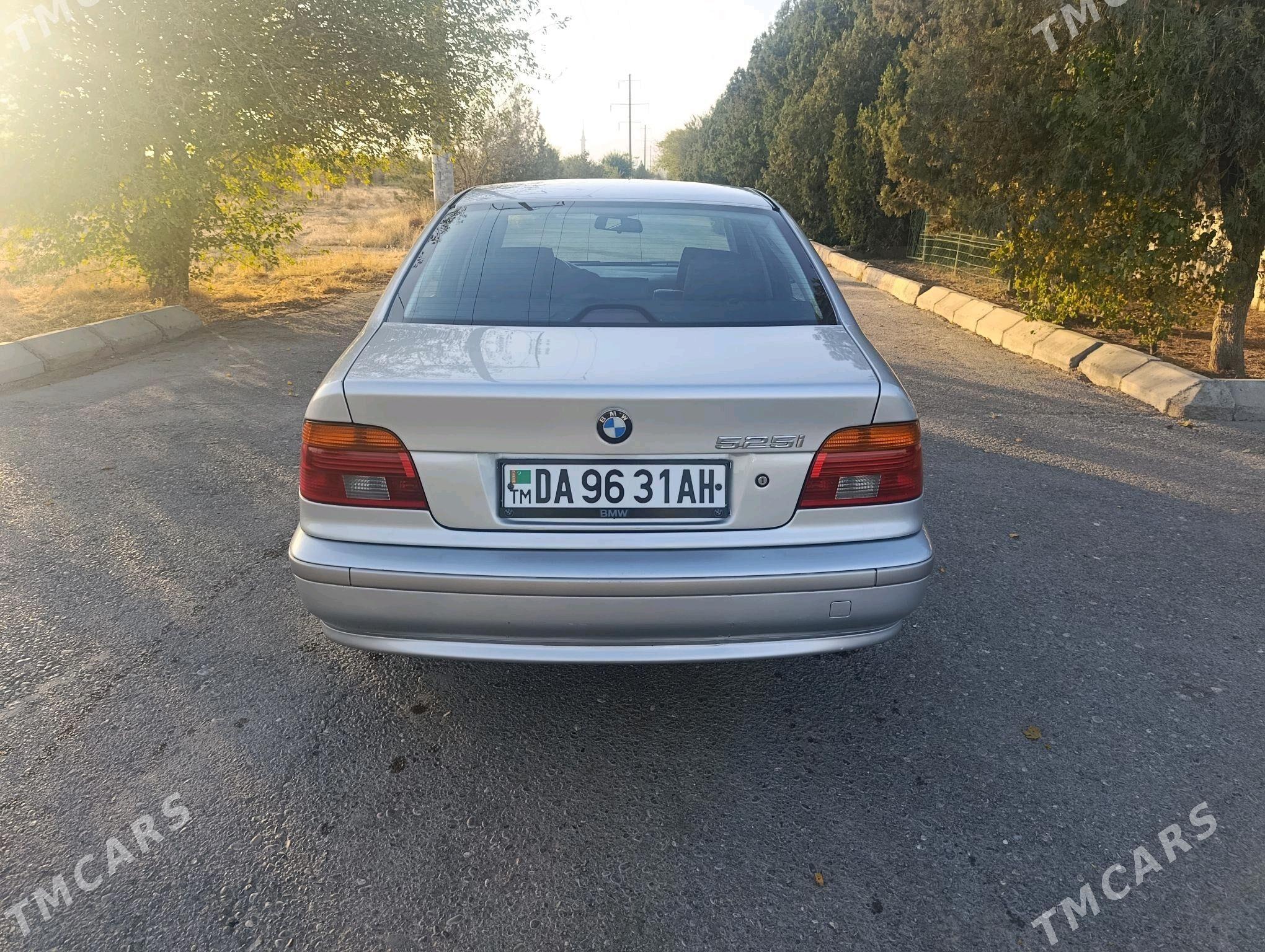 BMW E39 2003 - 150 000 TMT - Tejen - img 7