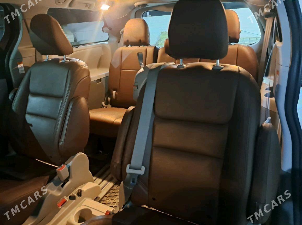 Toyota Sienna 2020 - 500 000 TMT - Байрамали - img 6