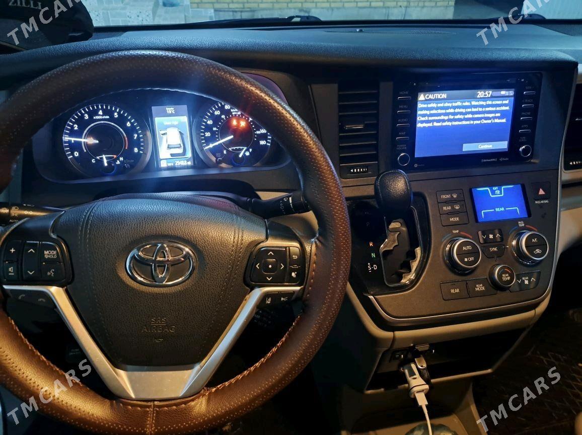 Toyota Sienna 2020 - 500 000 TMT - Байрамали - img 7