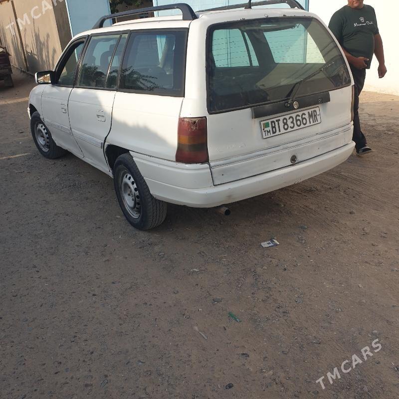 Opel Astra 1993 - 25 000 TMT - Ёлётен - img 4