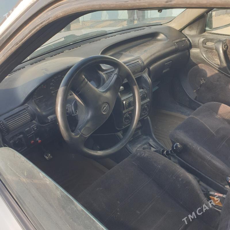 Opel Astra 1993 - 25 000 TMT - Ёлётен - img 3