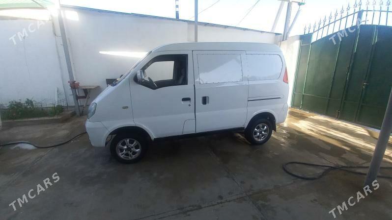 Toyota Hiace 2005 - 70 000 TMT - Бузмеин - img 6